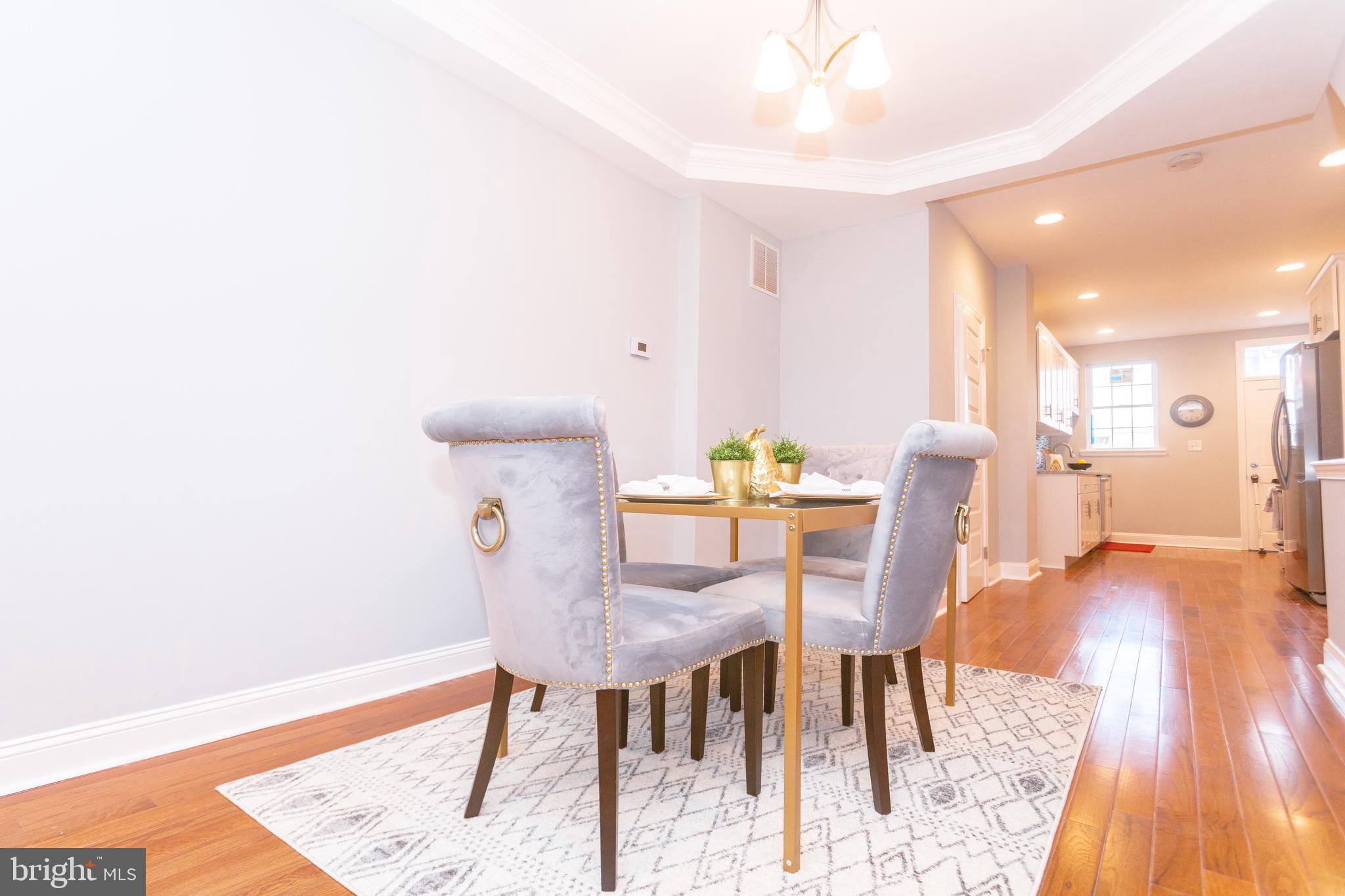 BROADWAY EAST - Residential