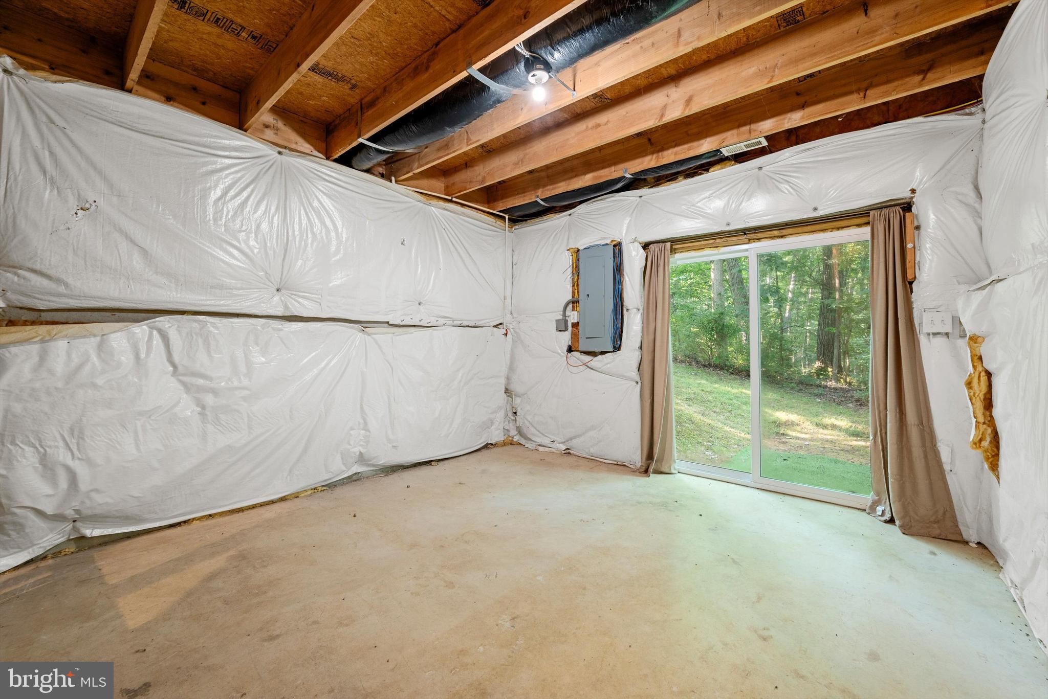 SHEN SHORES - Residential Lease