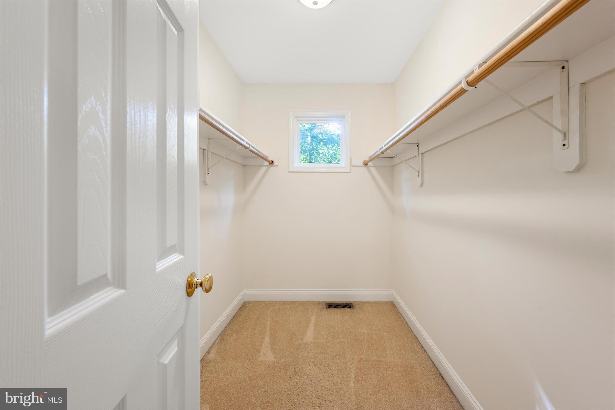 SHEN SHORES - Residential Lease