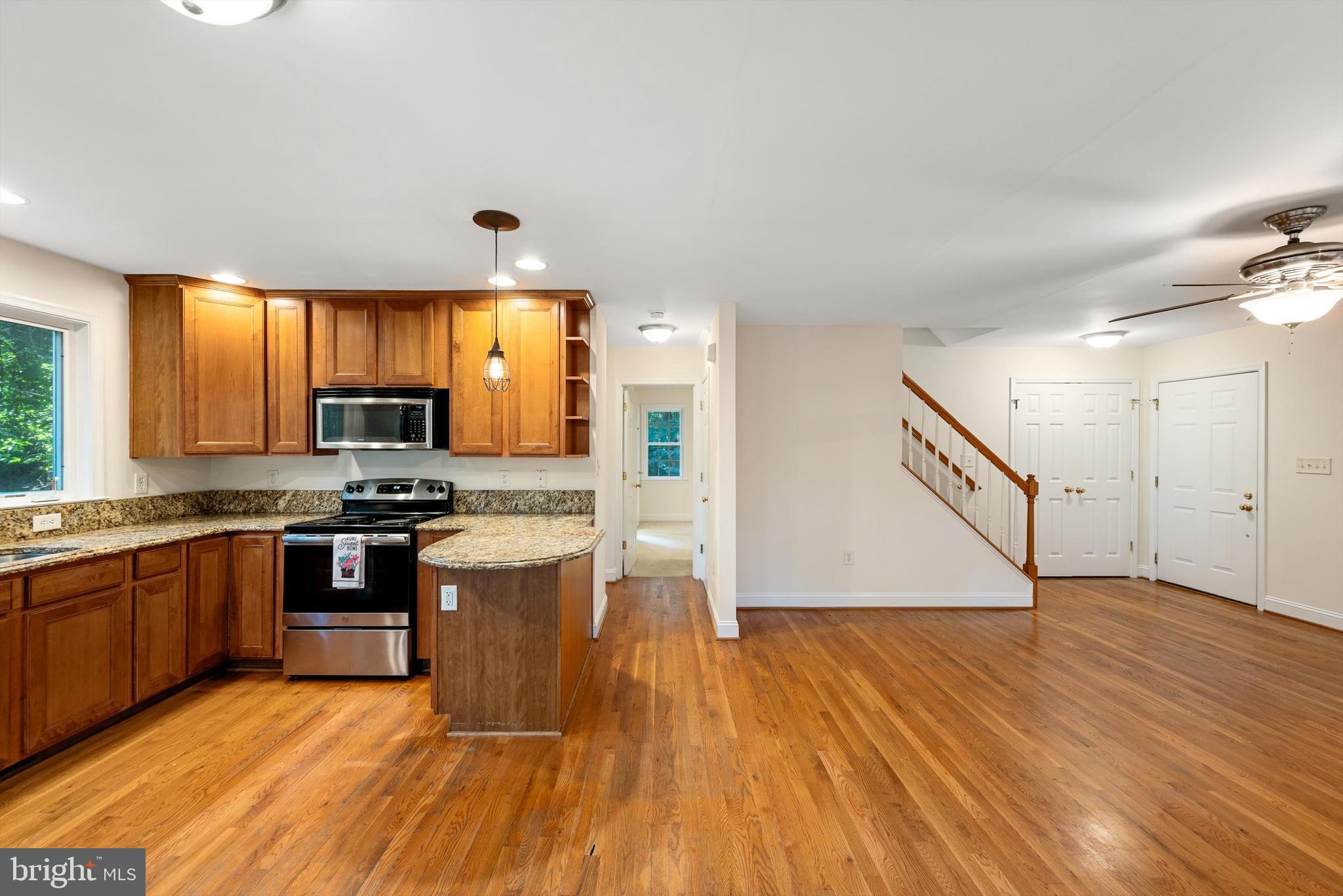 SHEN SHORES - Residential Lease