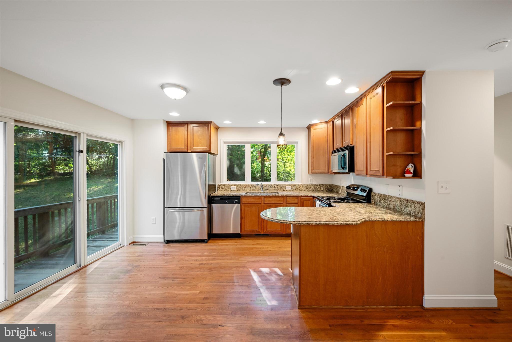 SHEN SHORES - Residential Lease