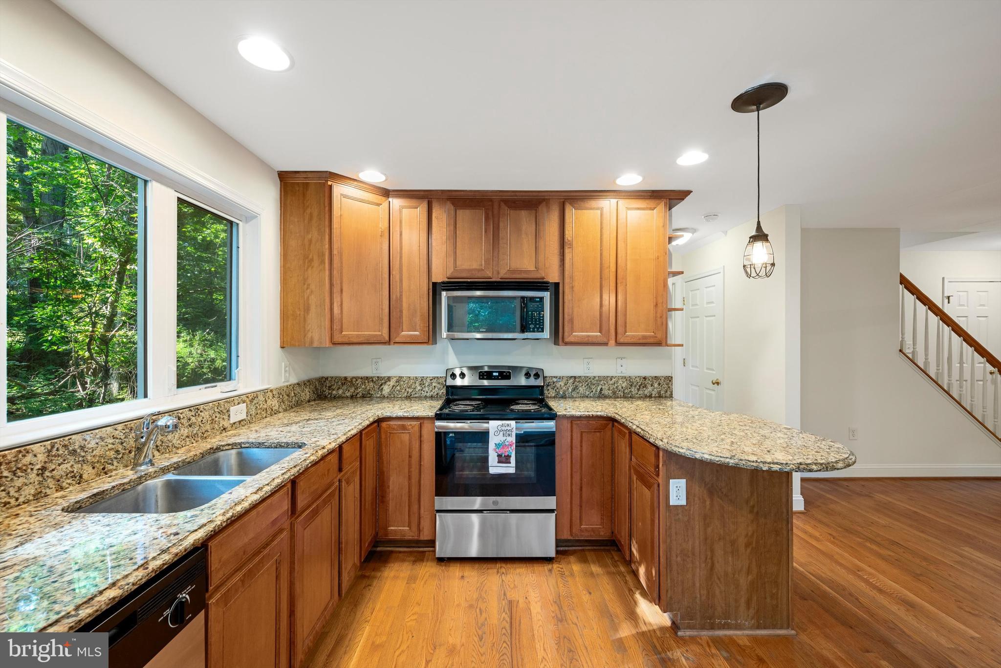 SHEN SHORES - Residential Lease