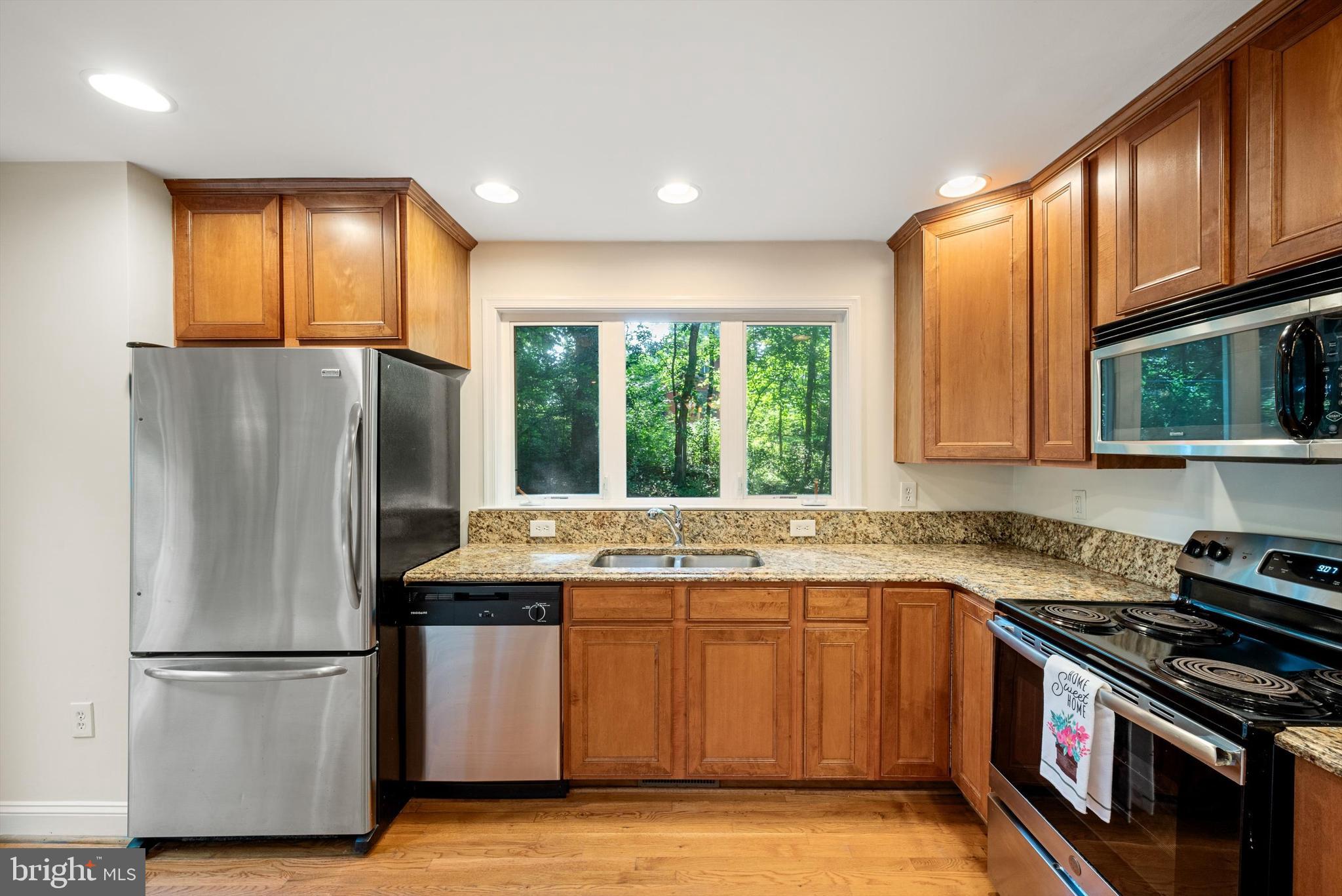 SHEN SHORES - Residential Lease