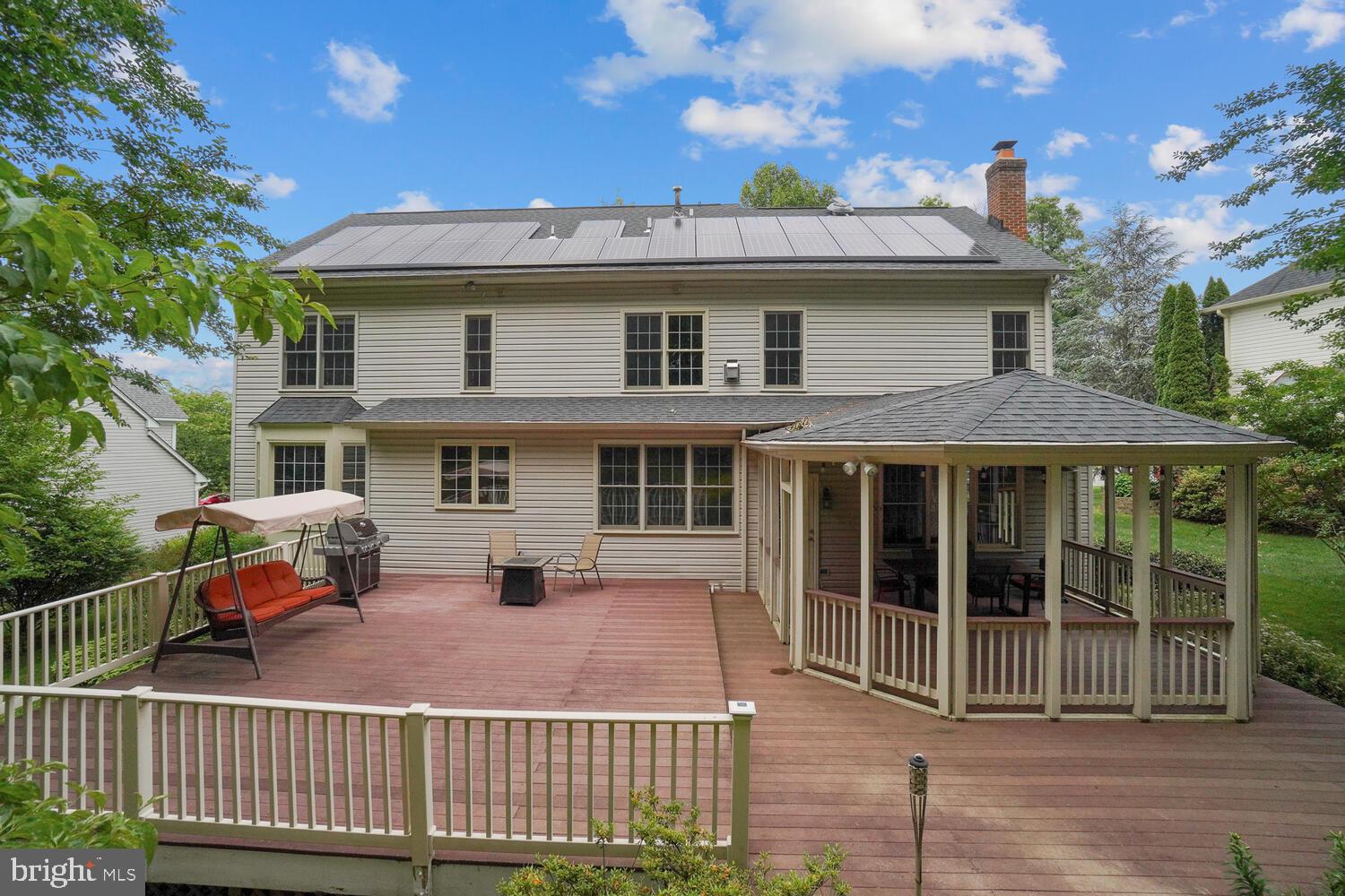 WINDSOR KNOLLS - Residential