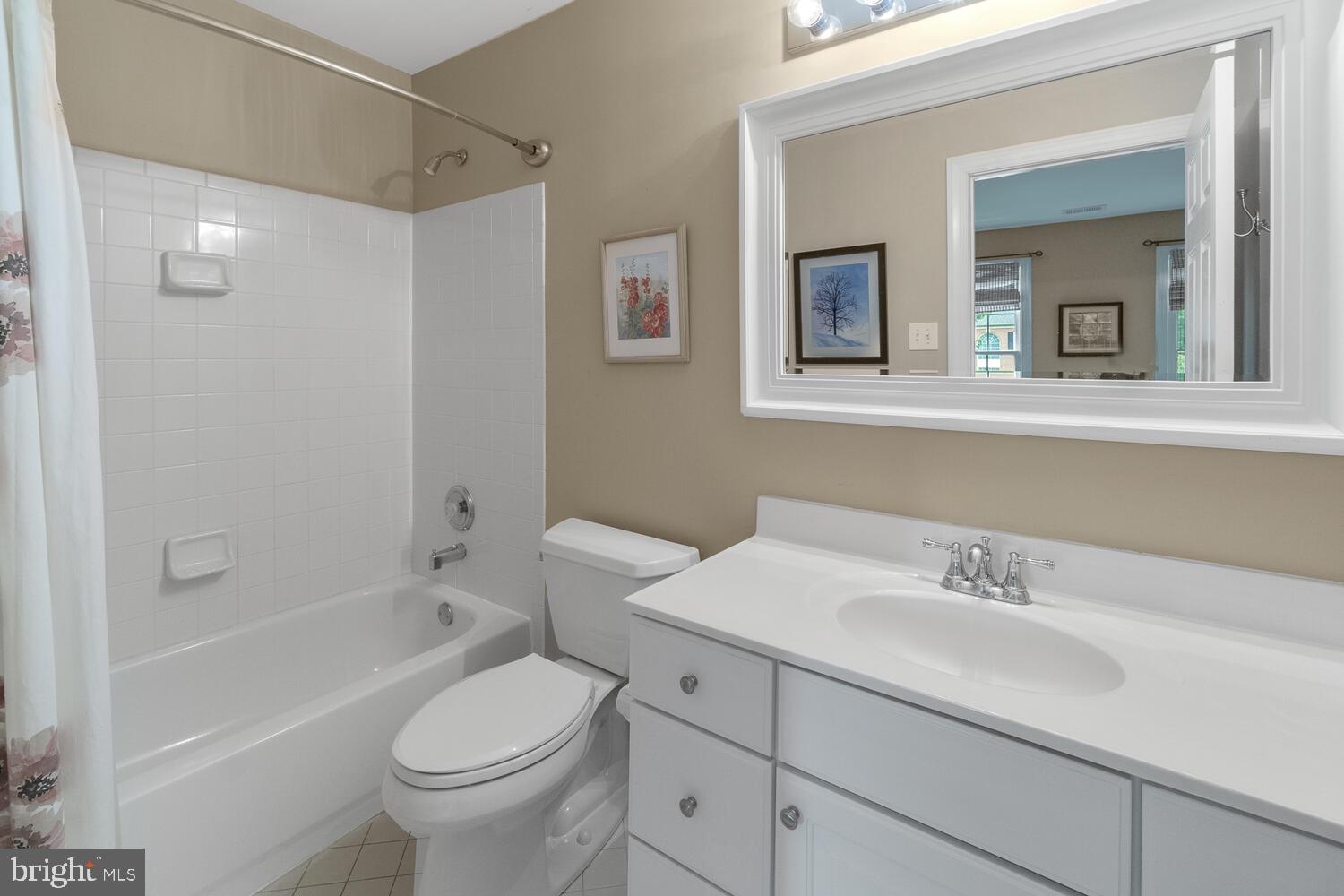 WINDSOR KNOLLS - Residential