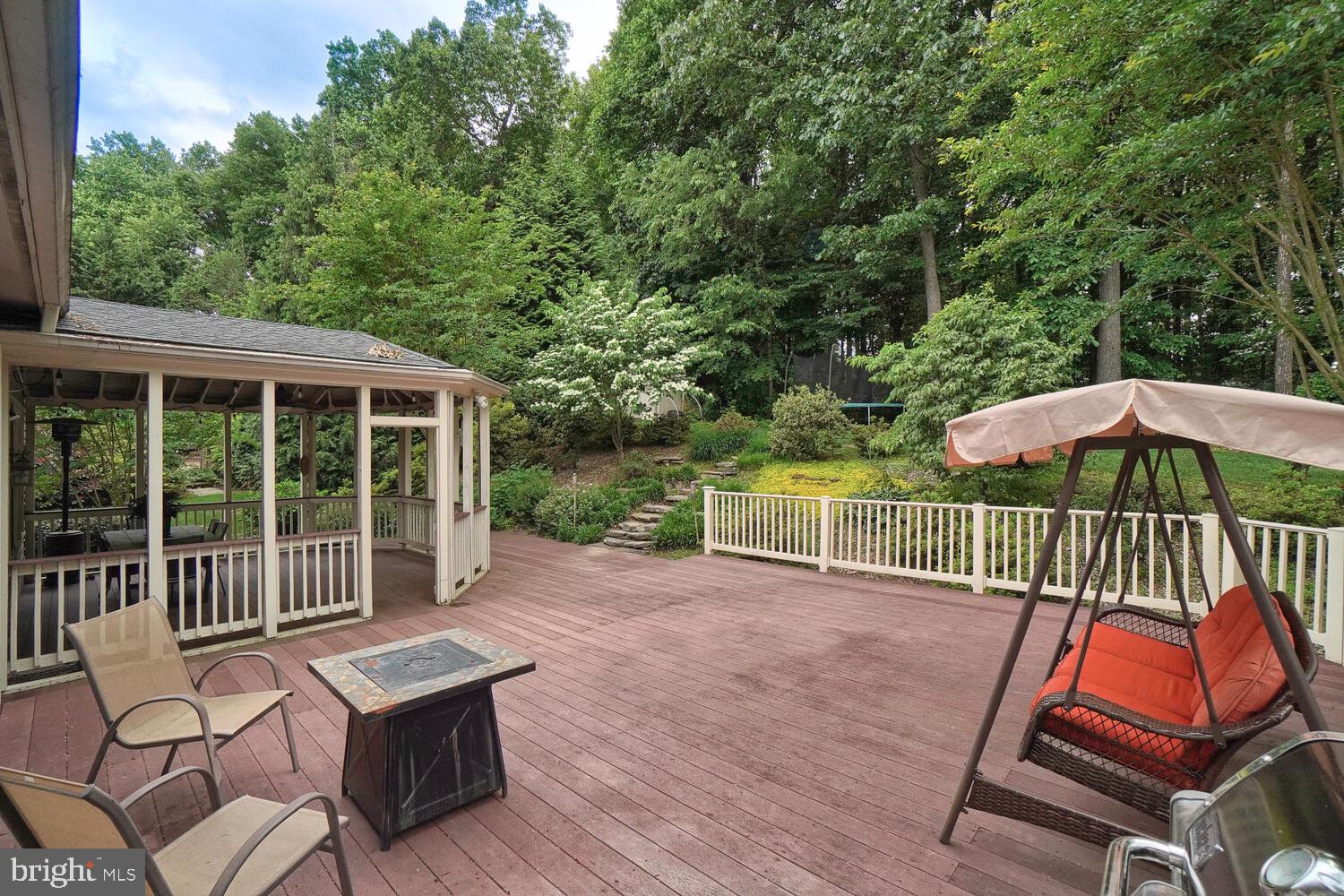 WINDSOR KNOLLS - Residential