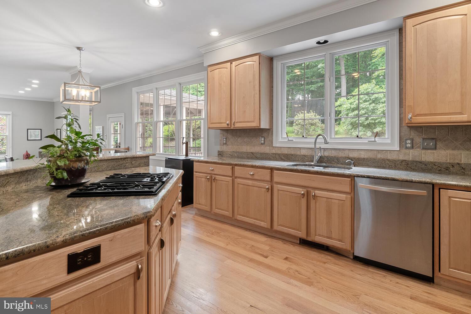 WINDSOR KNOLLS - Residential