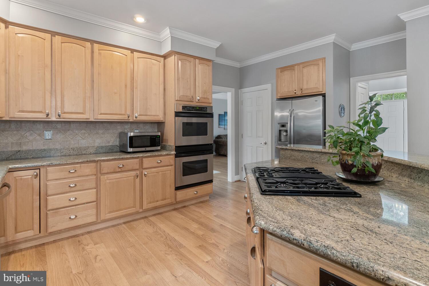 WINDSOR KNOLLS - Residential