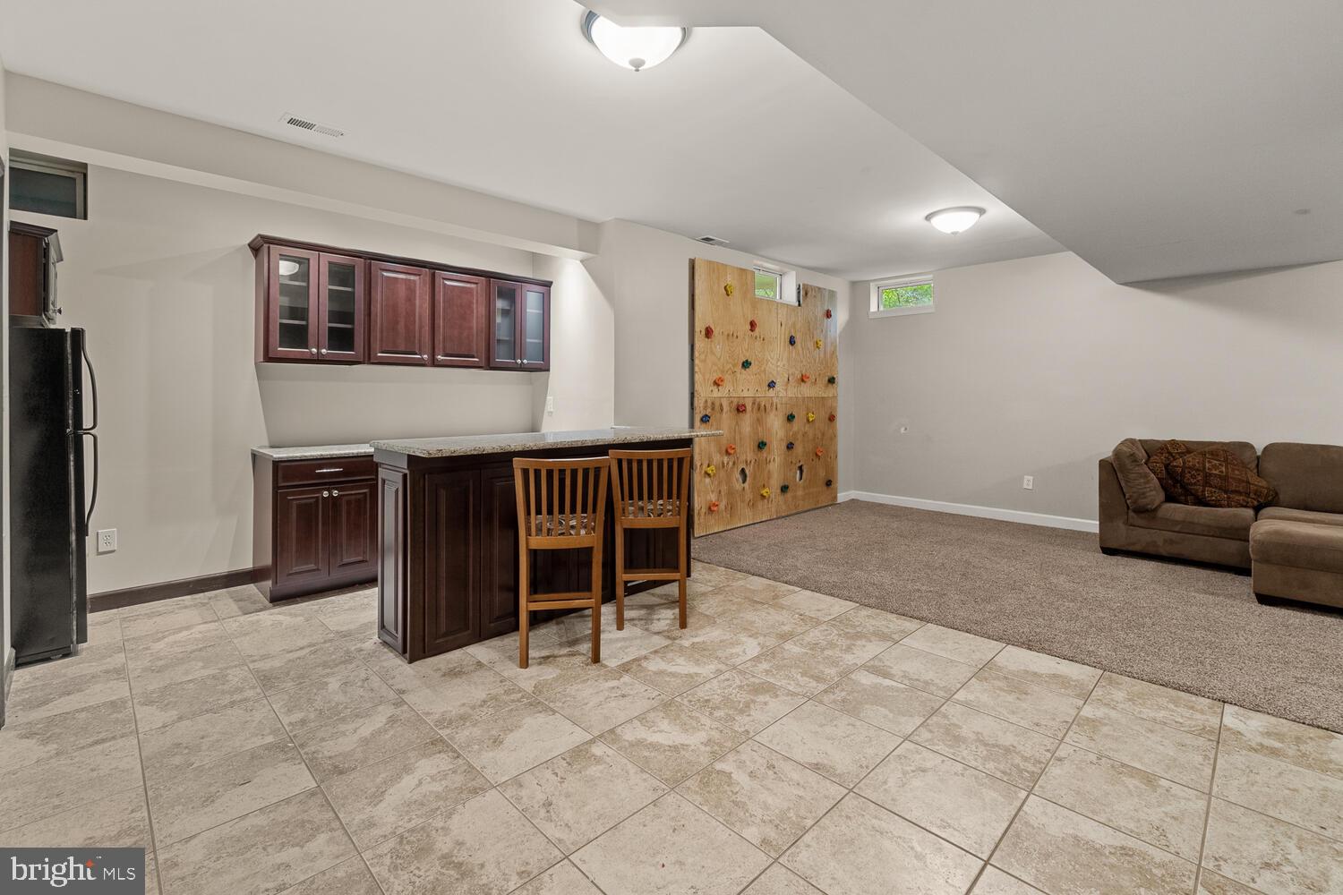 WINDSOR KNOLLS - Residential