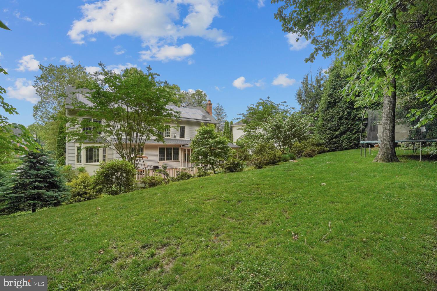 WINDSOR KNOLLS - Residential