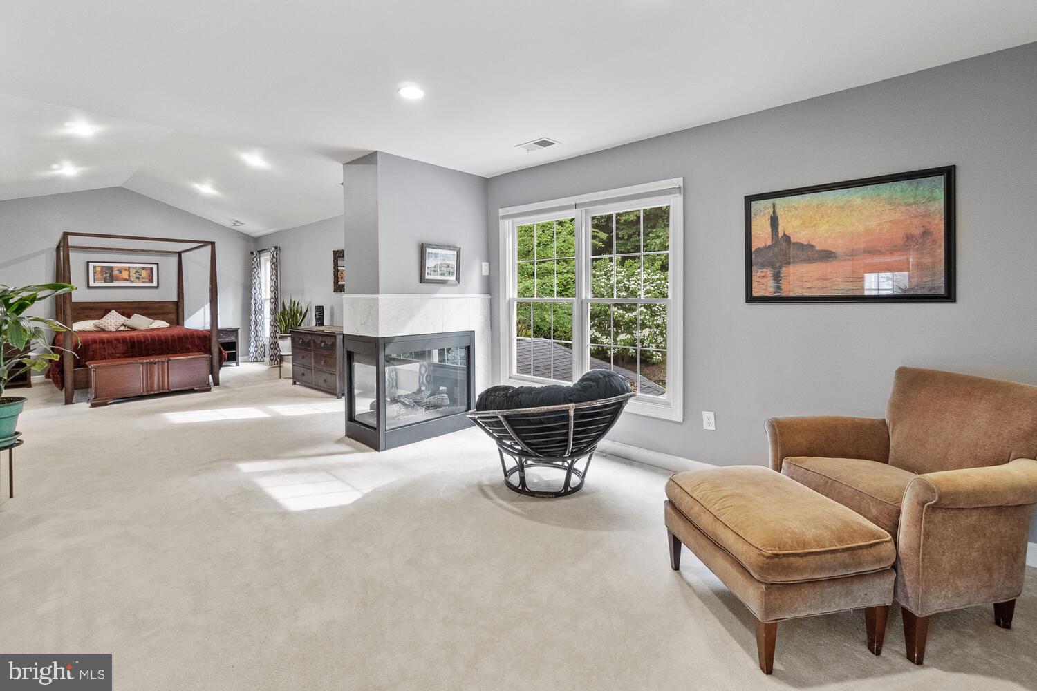 WINDSOR KNOLLS - Residential