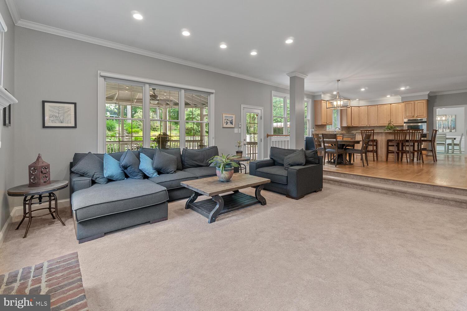 WINDSOR KNOLLS - Residential