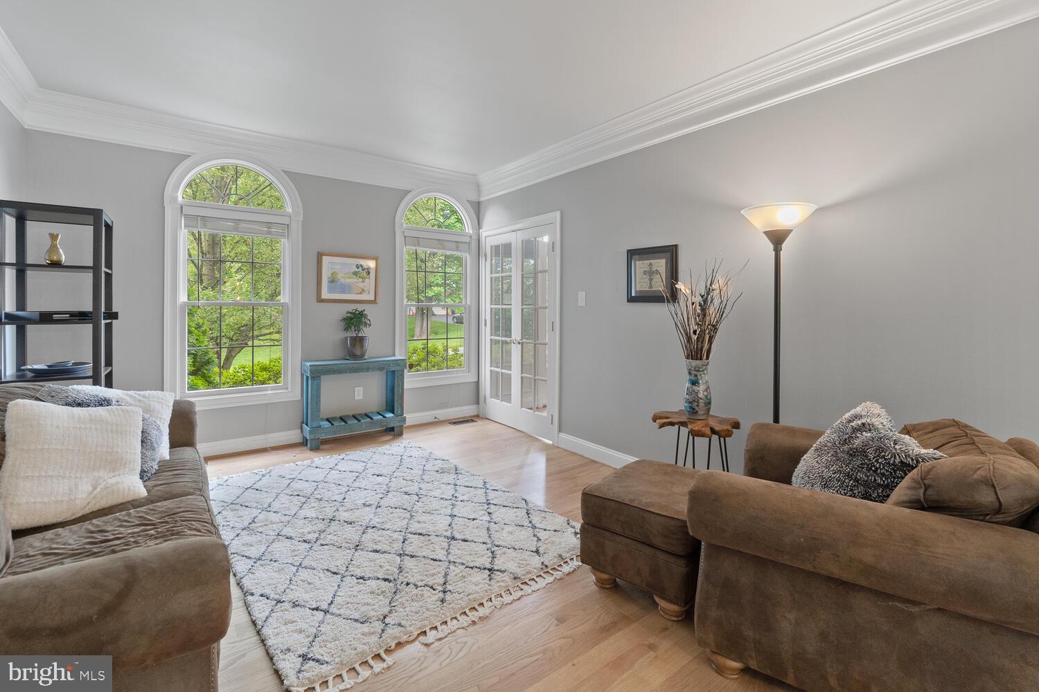 WINDSOR KNOLLS - Residential