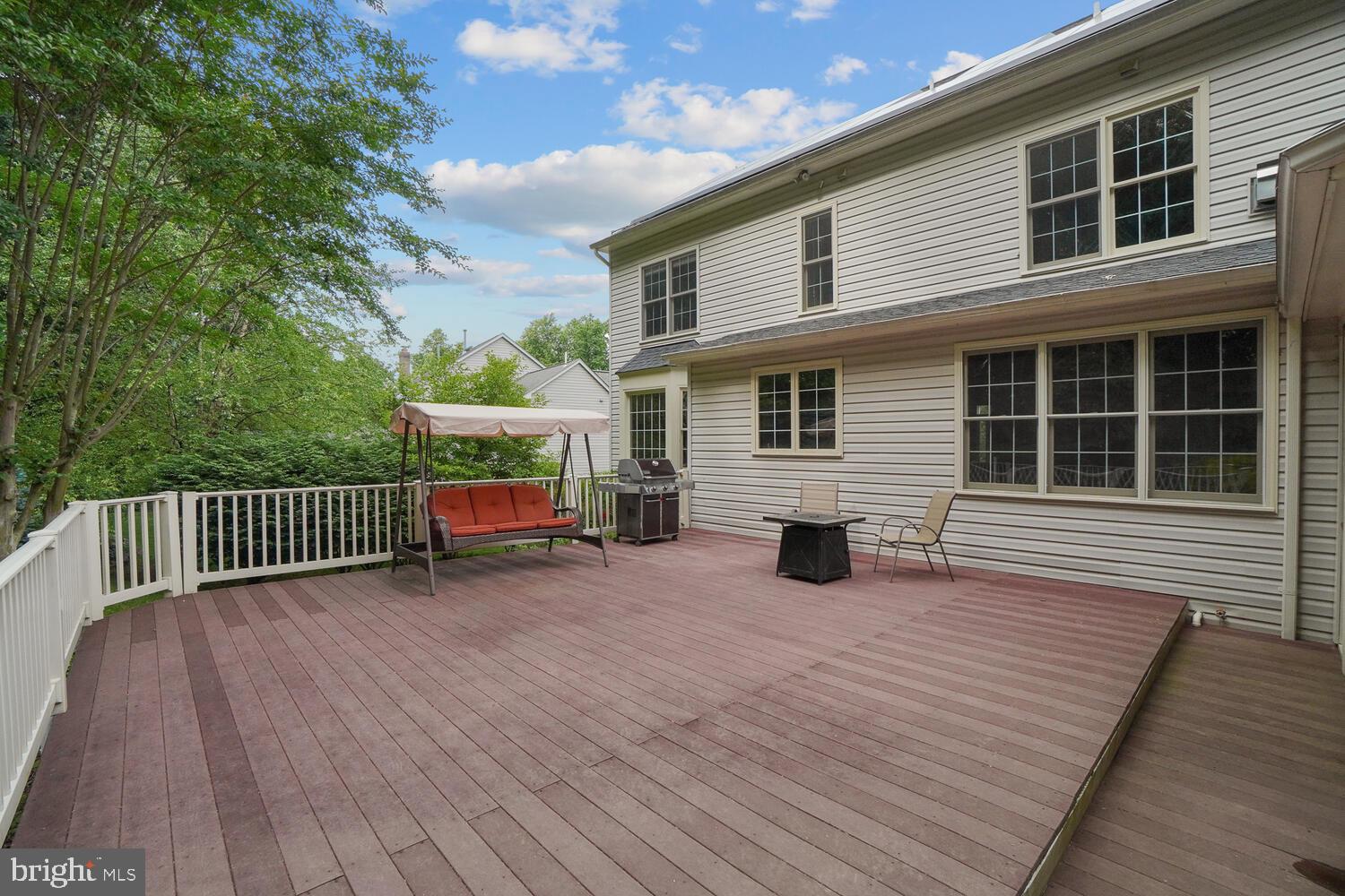 WINDSOR KNOLLS - Residential