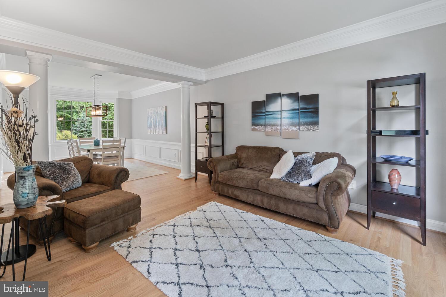 WINDSOR KNOLLS - Residential