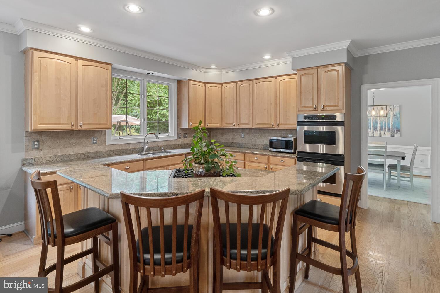 WINDSOR KNOLLS - Residential