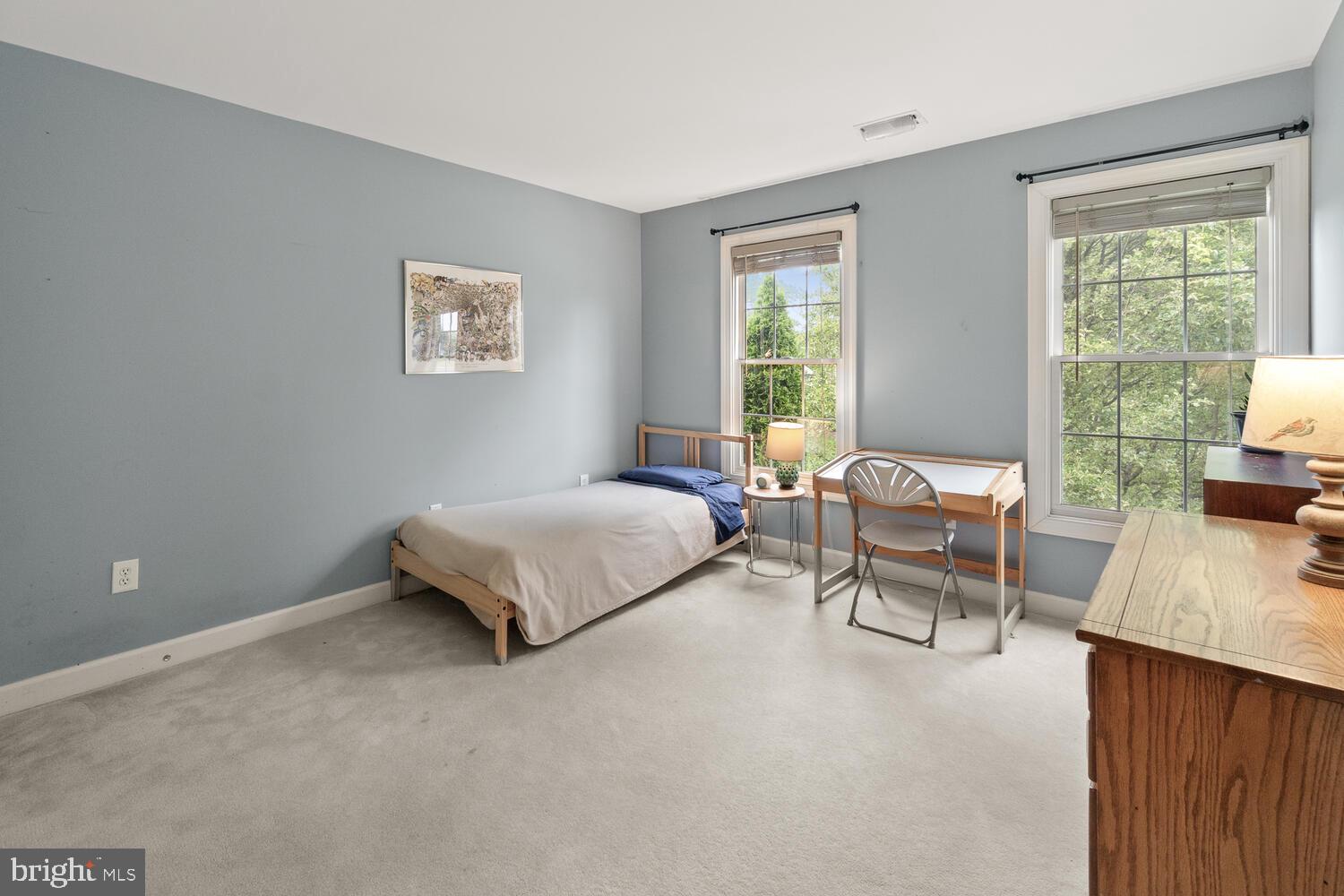 WINDSOR KNOLLS - Residential