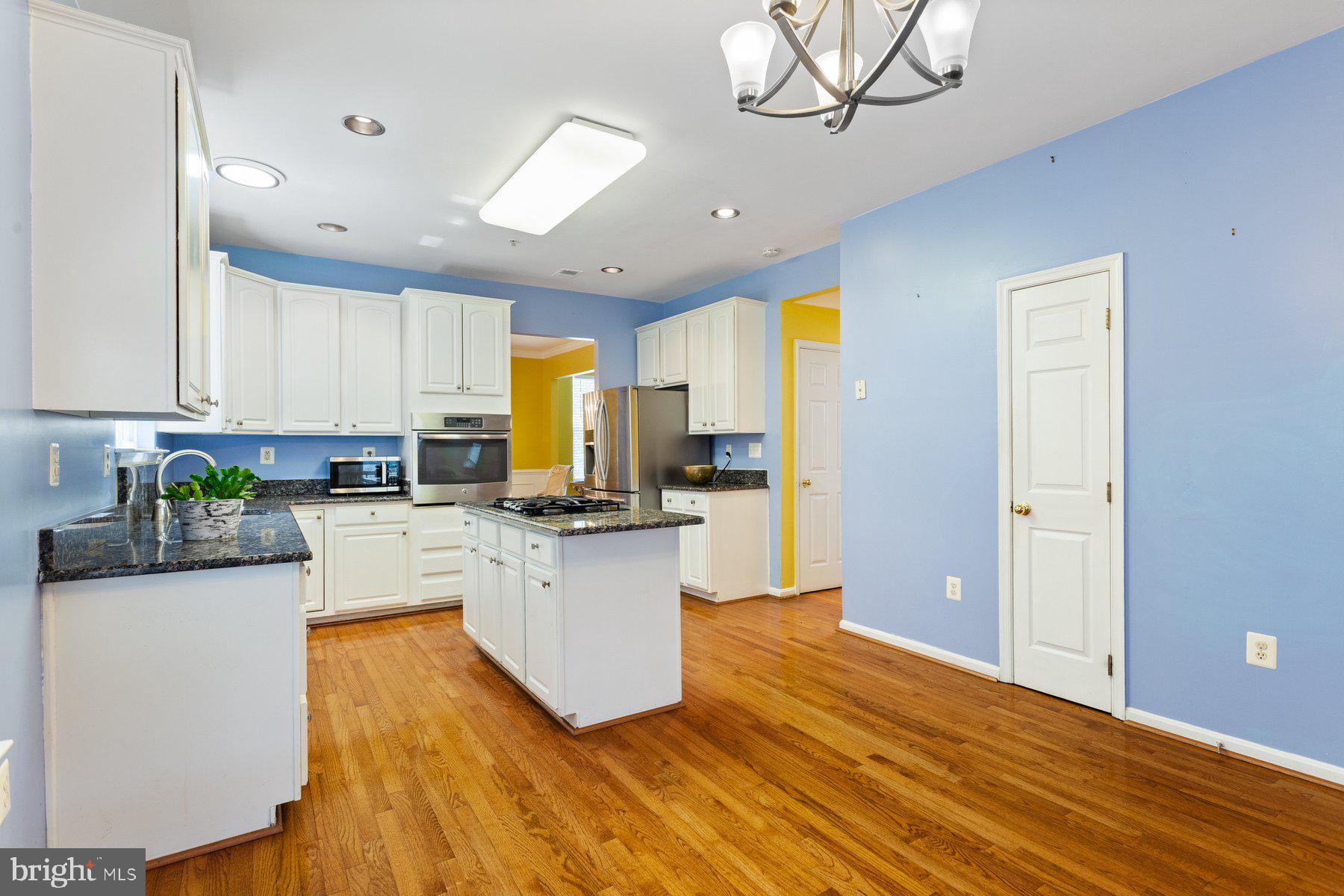 TANTALLON ON THE POTOMAC - Residential