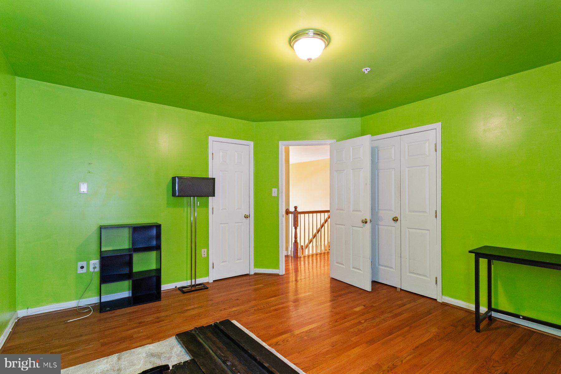 TANTALLON ON THE POTOMAC - Residential