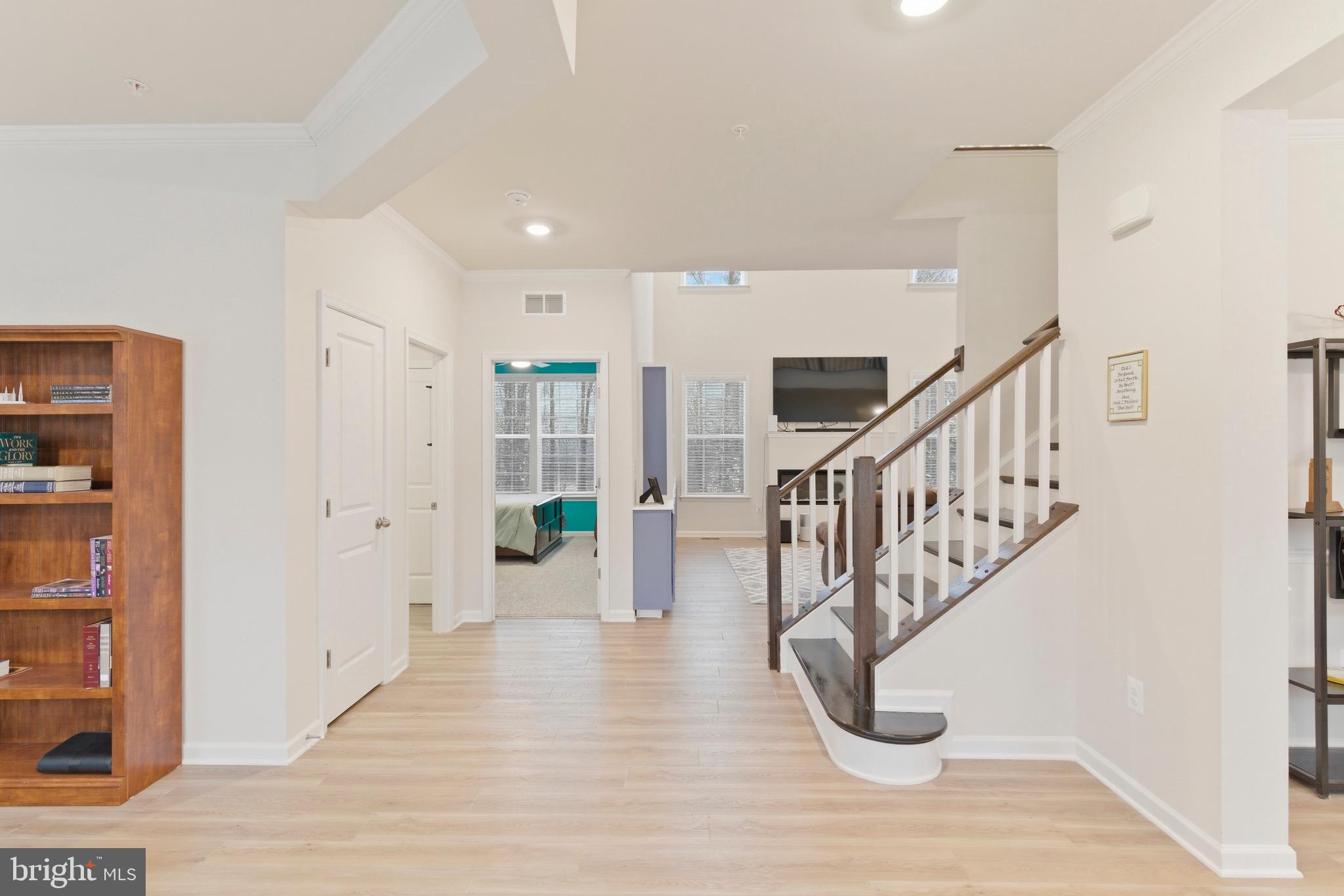 10910 MERIDIAN HILL WAY