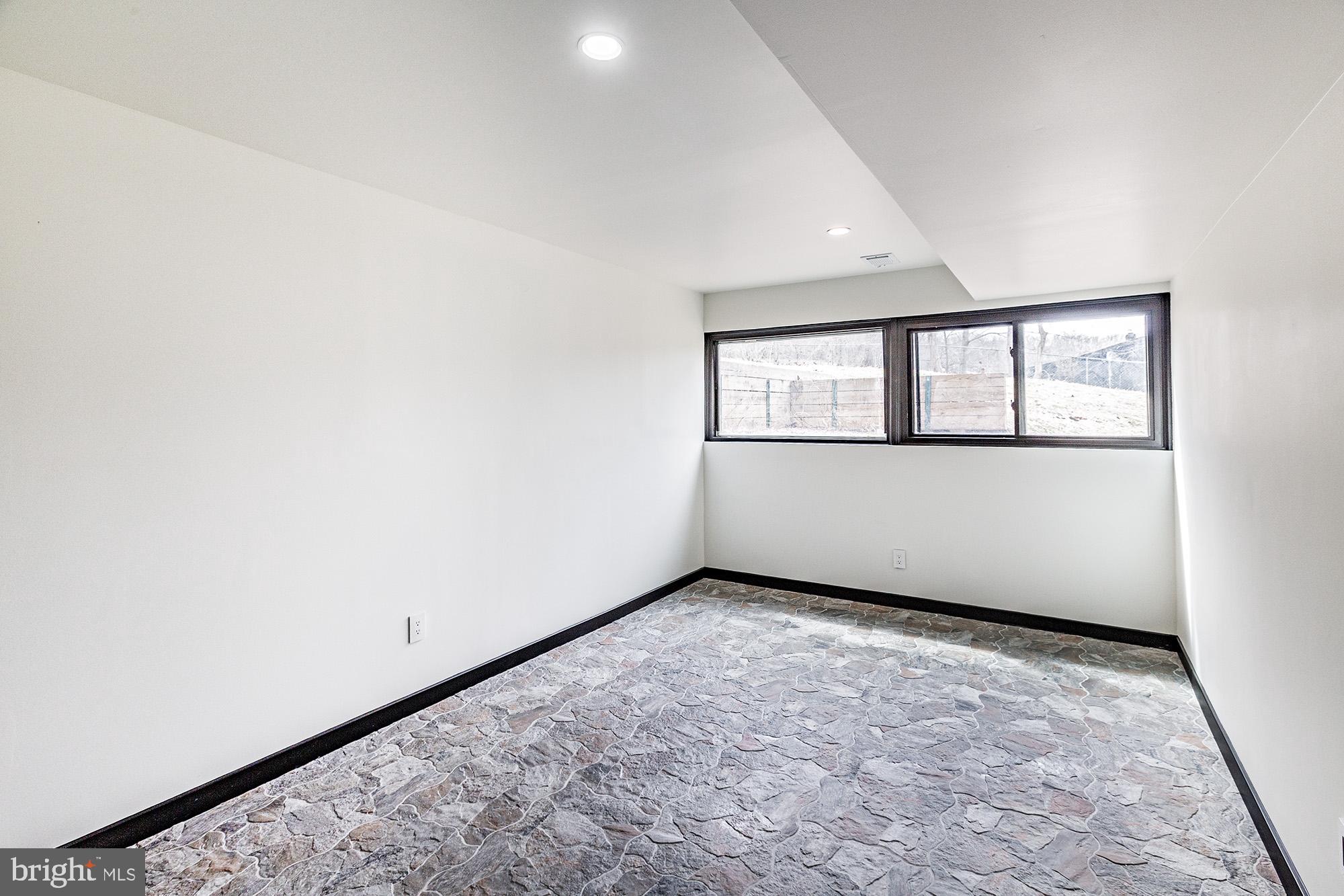 YORKLYN RIDGE - Residential