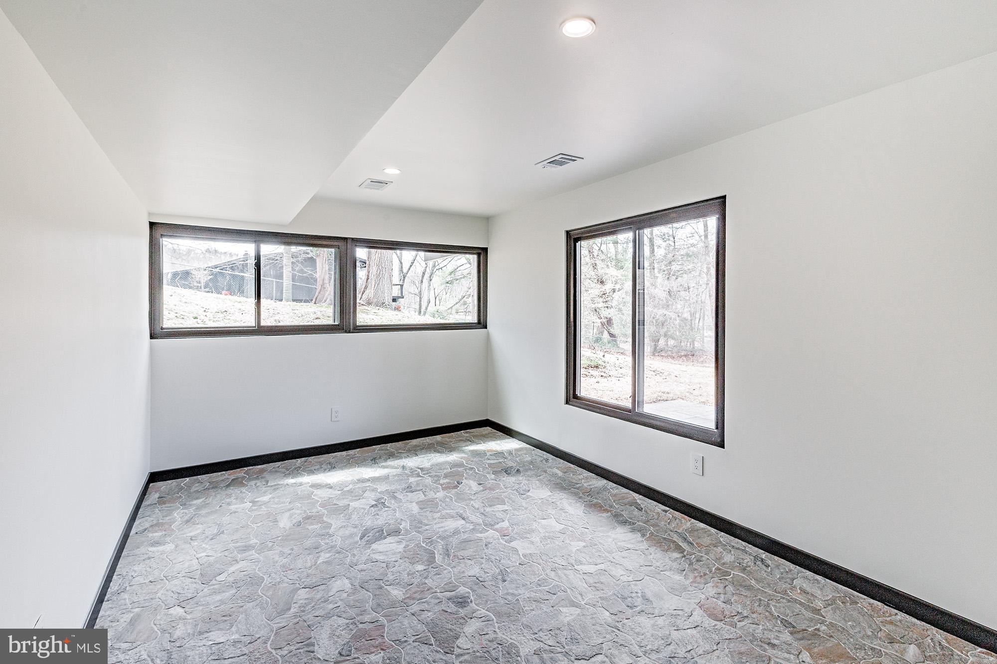 YORKLYN RIDGE - Residential