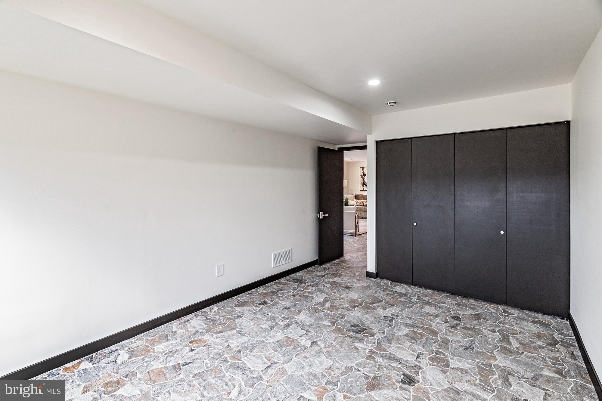 YORKLYN RIDGE - Residential