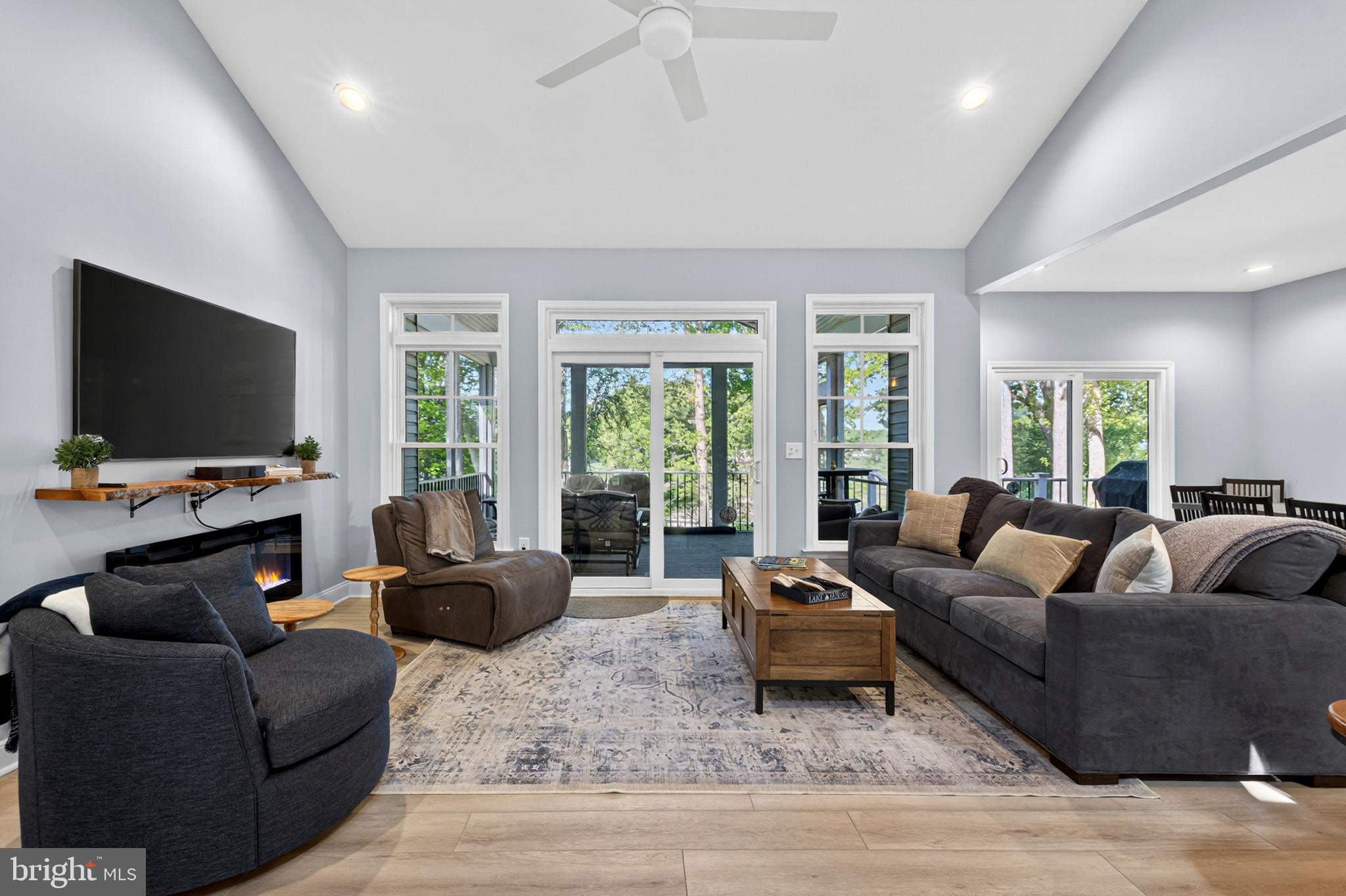 SUNRISE BAY - Residential