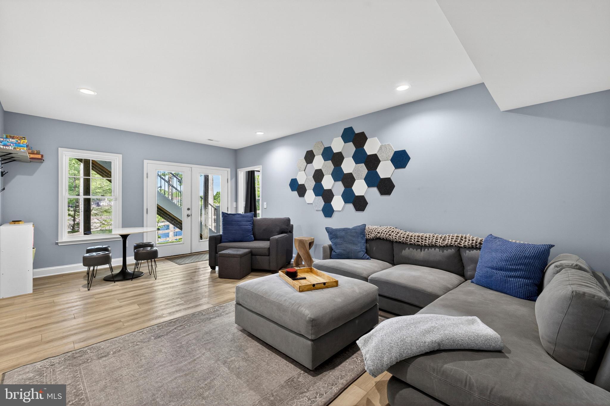 SUNRISE BAY - Residential