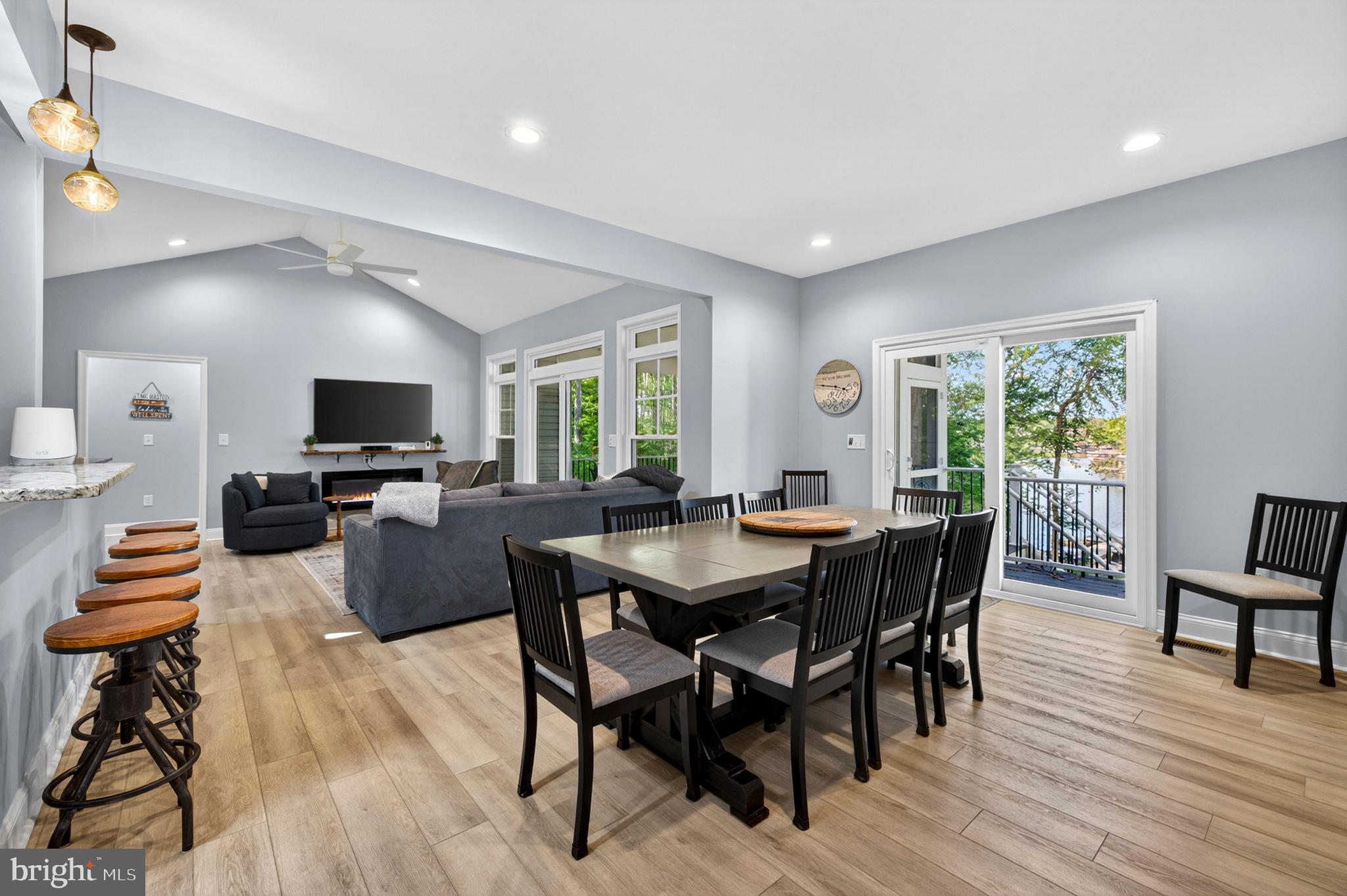 SUNRISE BAY - Residential