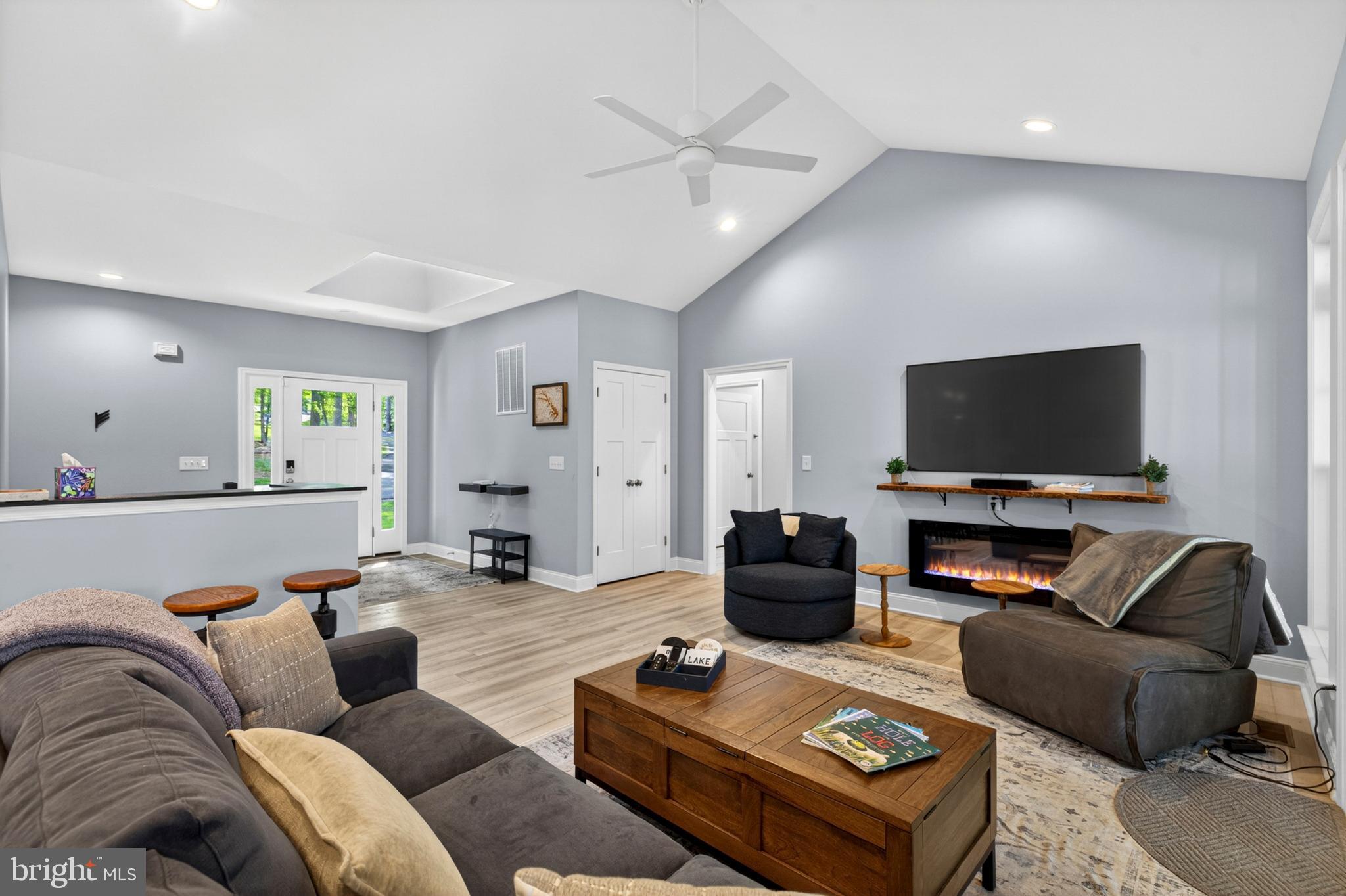 SUNRISE BAY - Residential