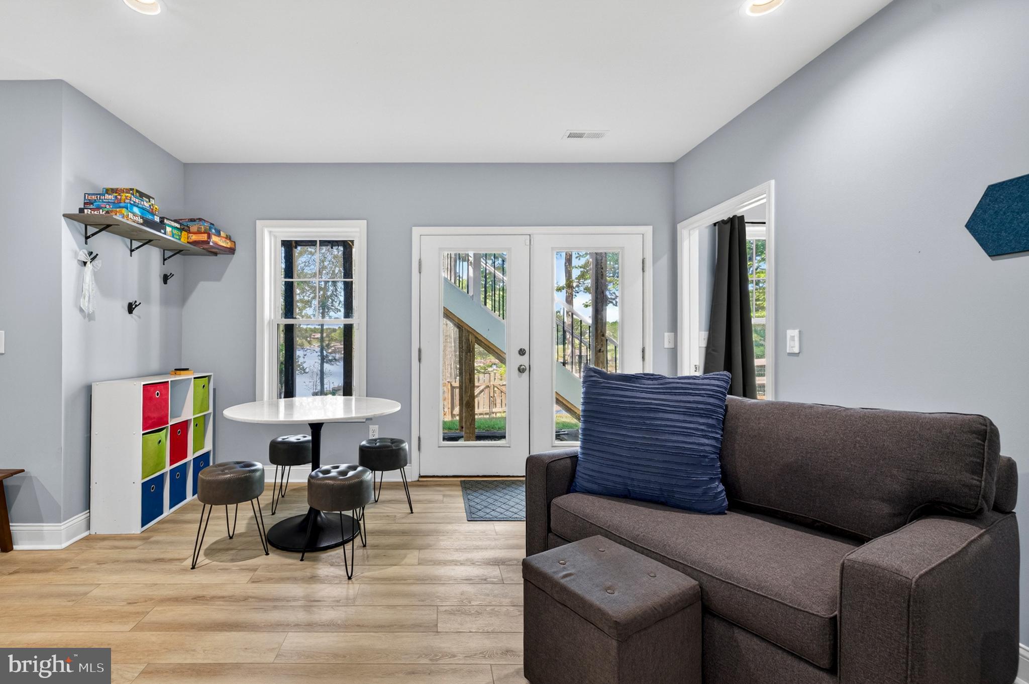 SUNRISE BAY - Residential