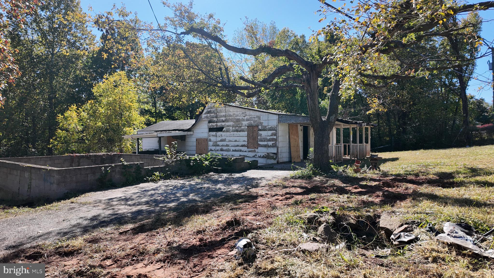 YORKSHIRE ACRES - Residential