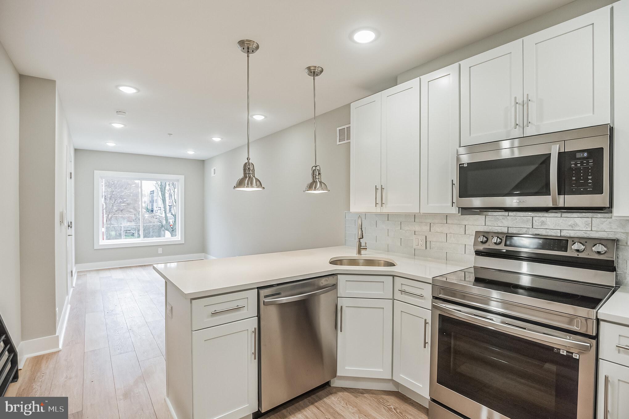 EAST KENSINGTON - Residential Lease