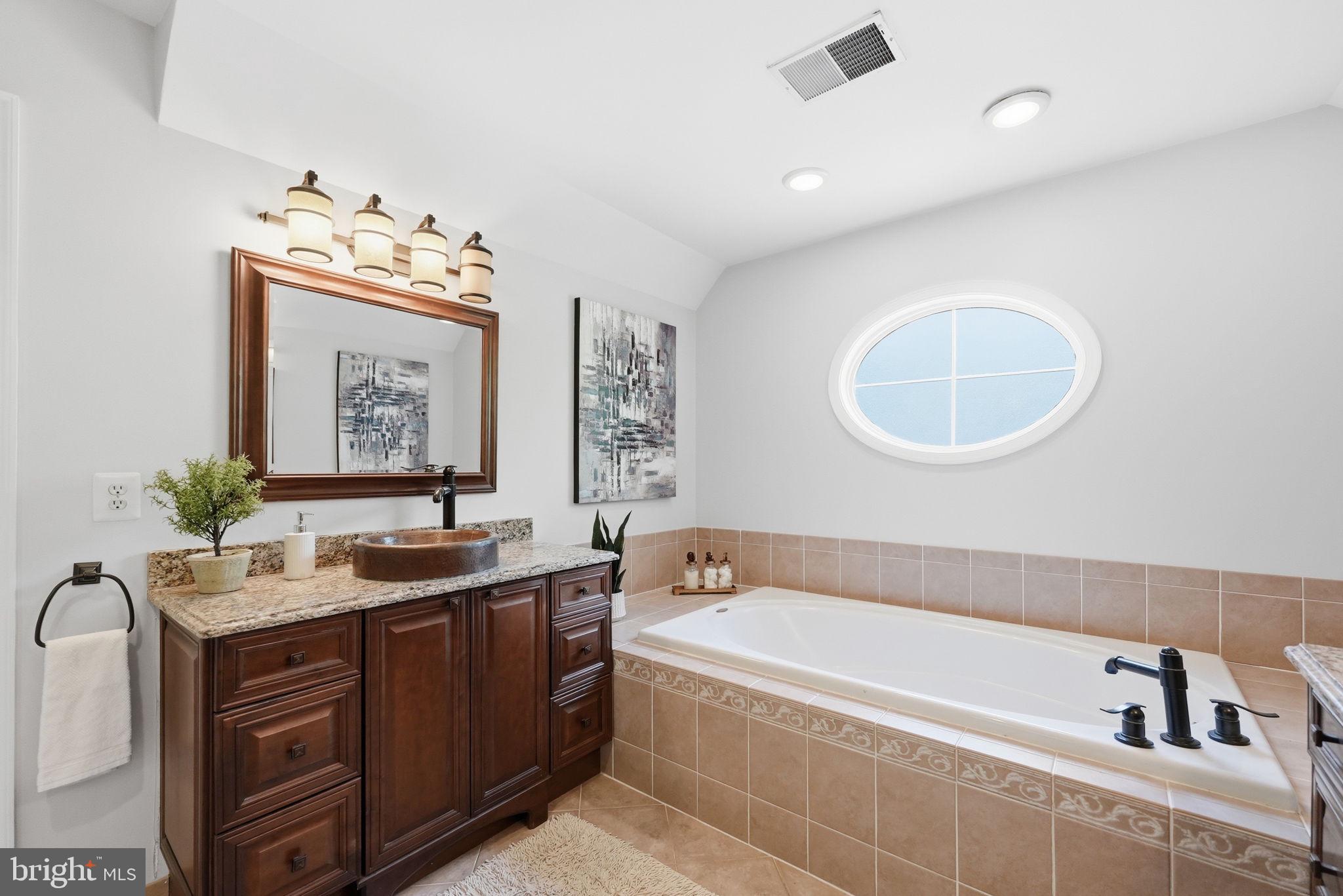 HIGHGROVE ESTATES - Residential