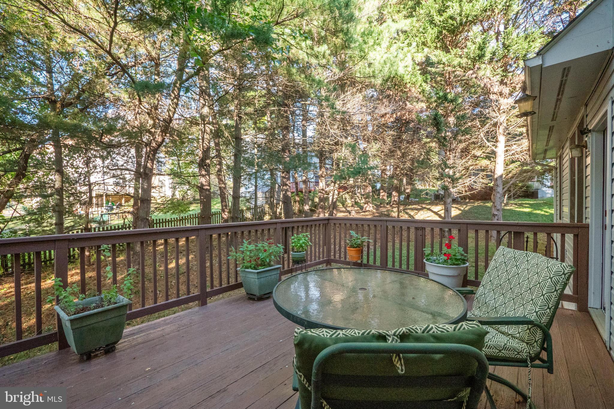 QUINCE ORCHARD KNOLLS - Residential