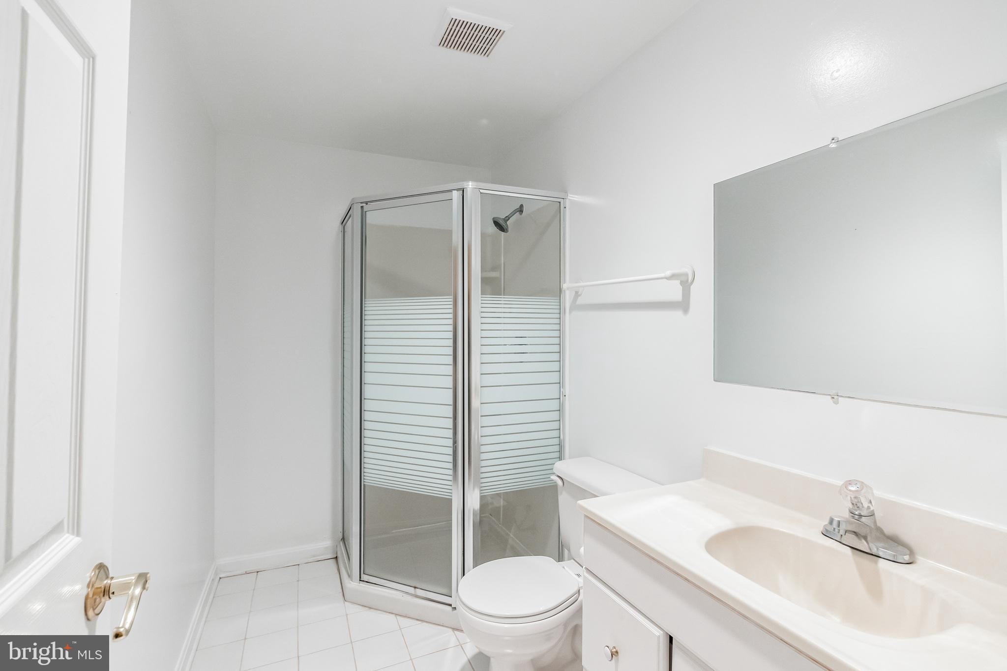 QUINCE ORCHARD KNOLLS - Residential