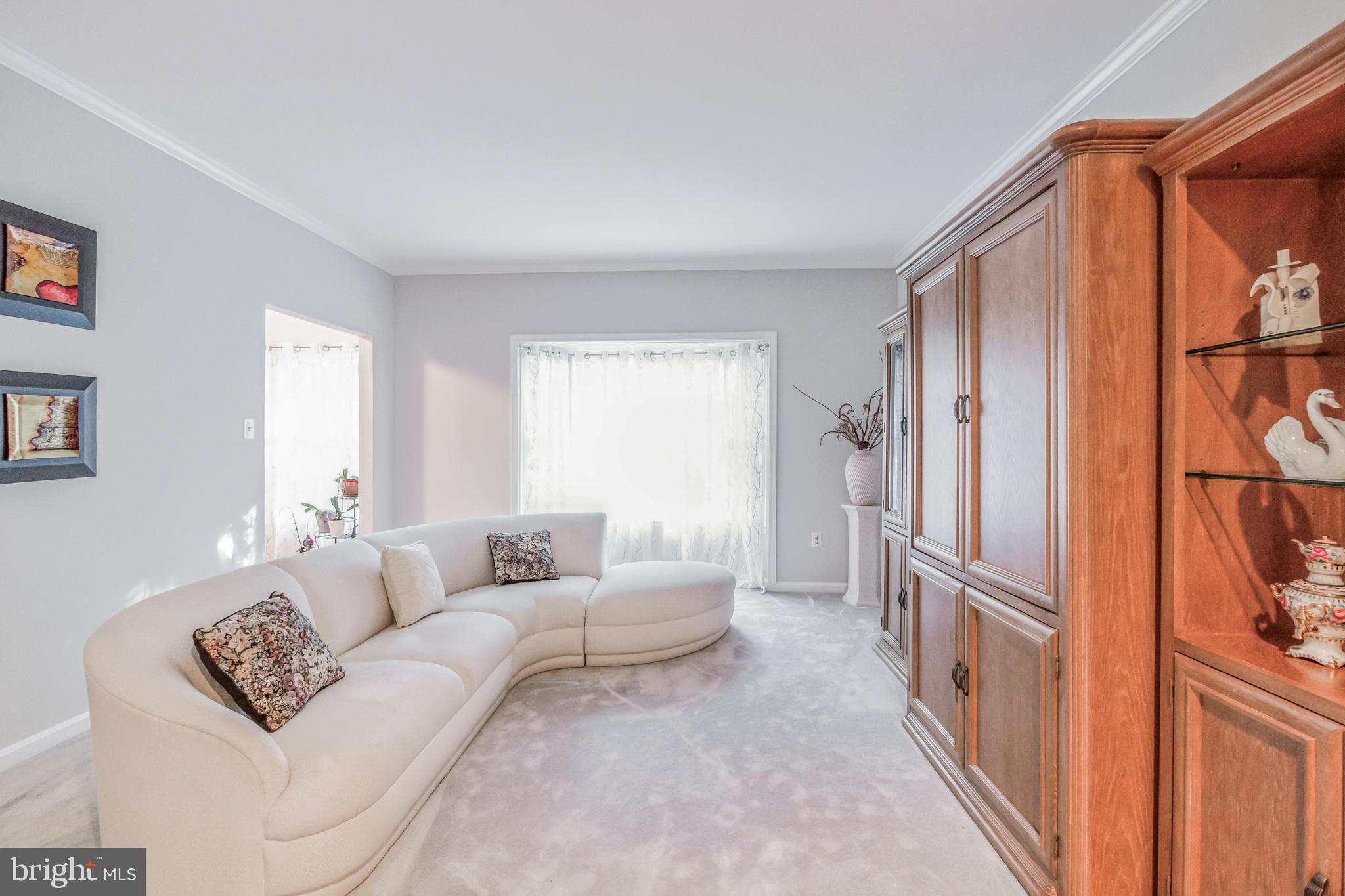 QUINCE ORCHARD KNOLLS - Residential