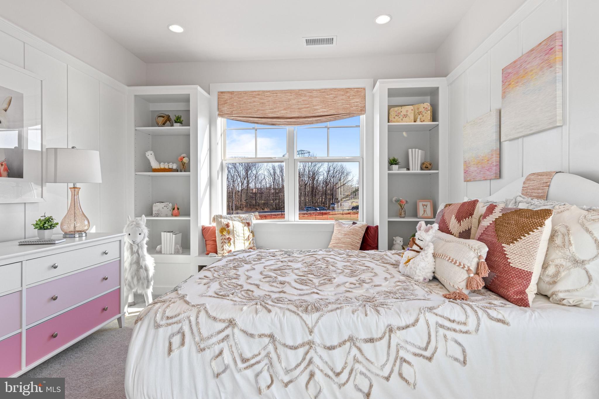 HIGHPOINTE AT SALFORD - Residential