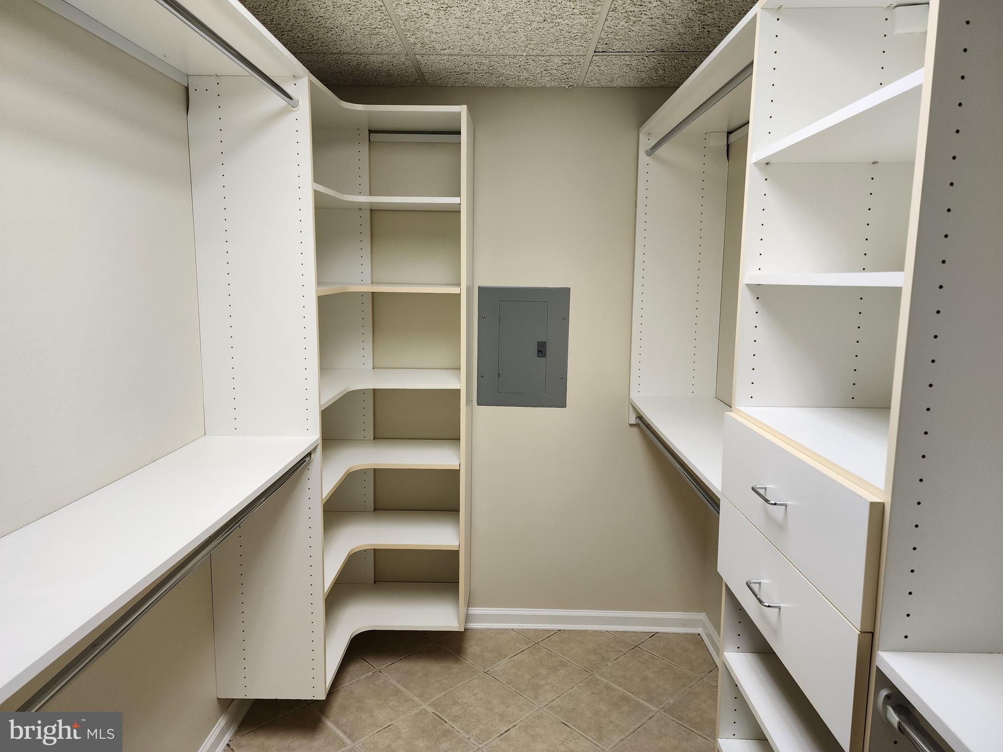 NORTH END - Residential