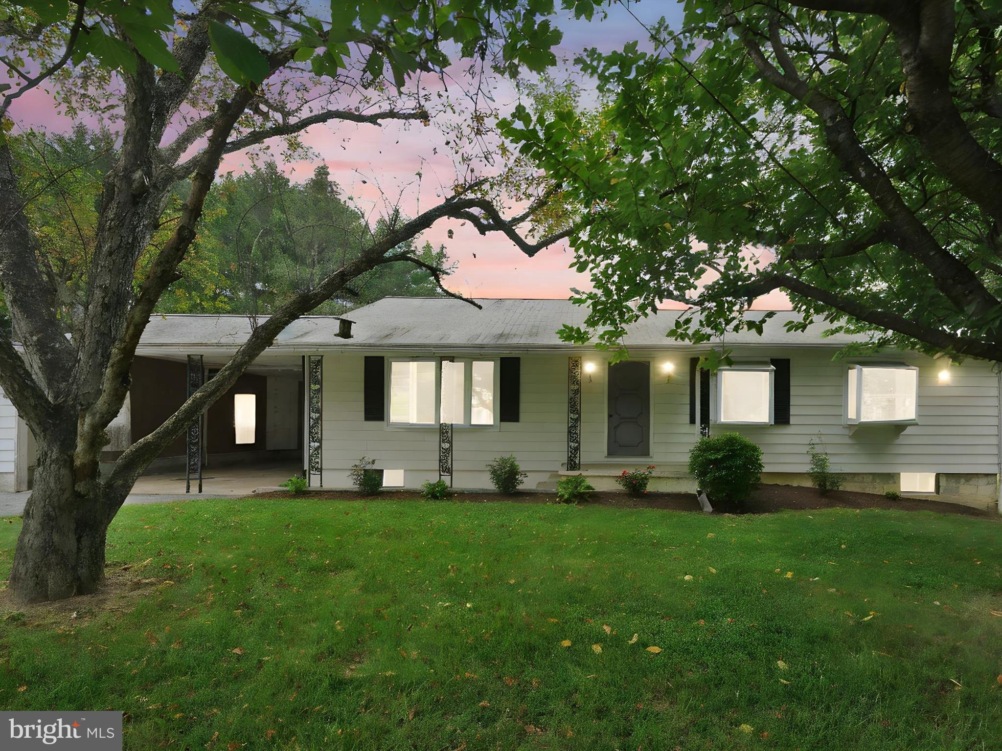 15 NEW BUNKER HILL ROAD