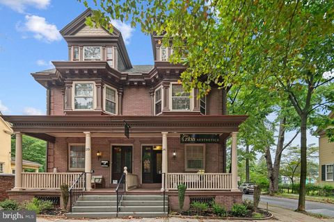 Townhouse For Rent - 239 Kings Highway #B<br/> HADDONFIELD, NJ 08033
