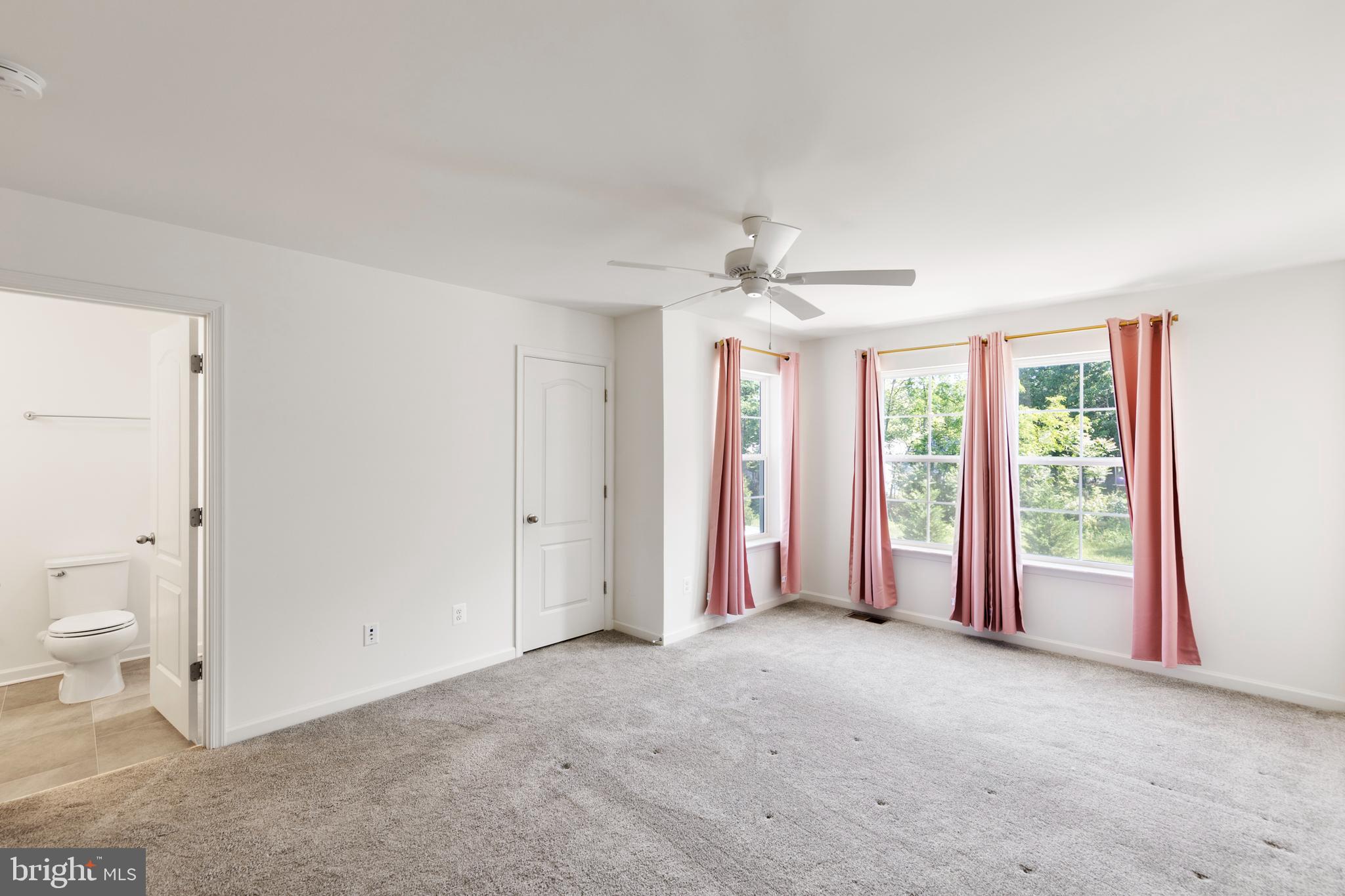 WHISPERING PINES - Residential