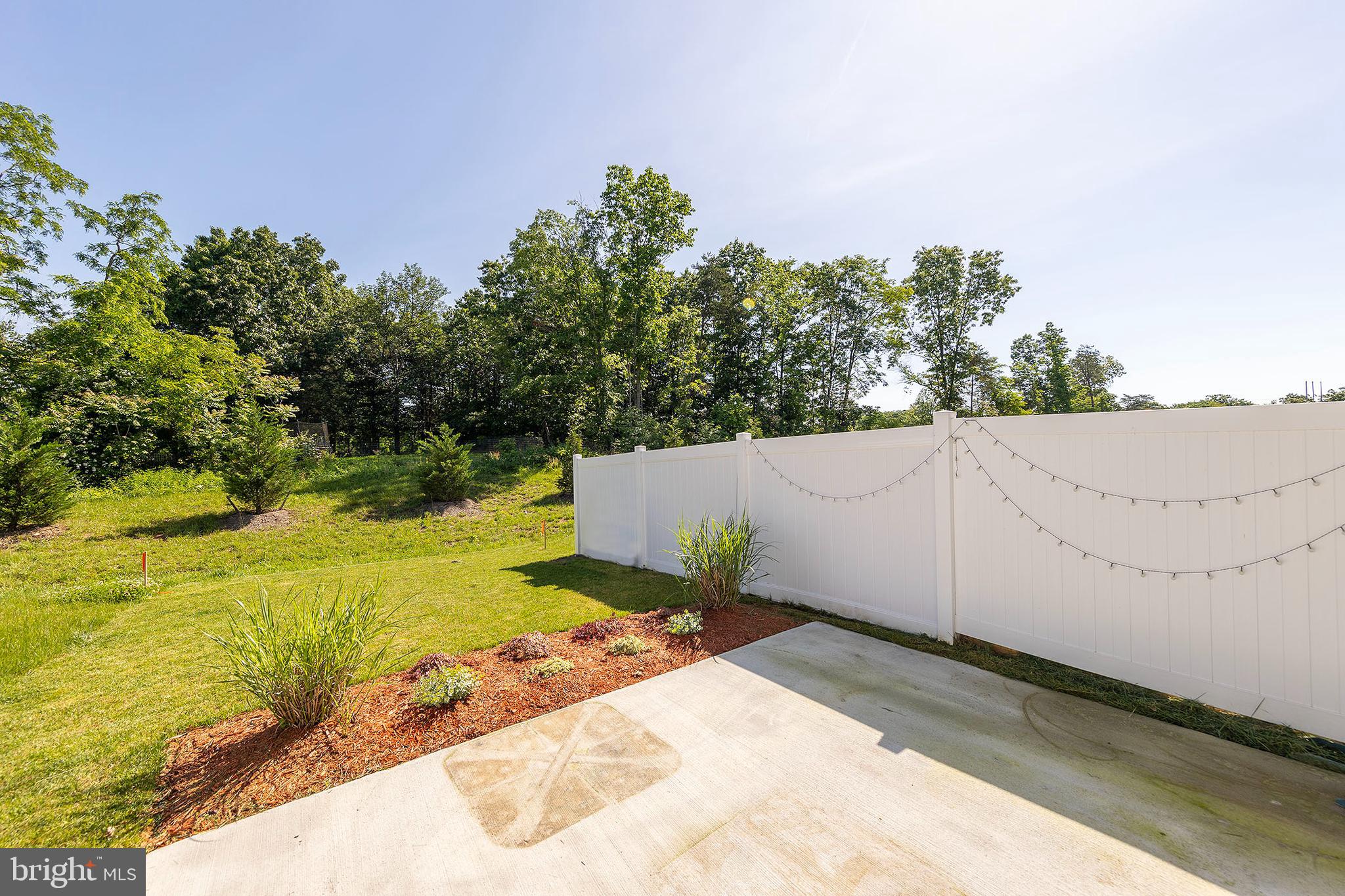 WHISPERING PINES - Residential