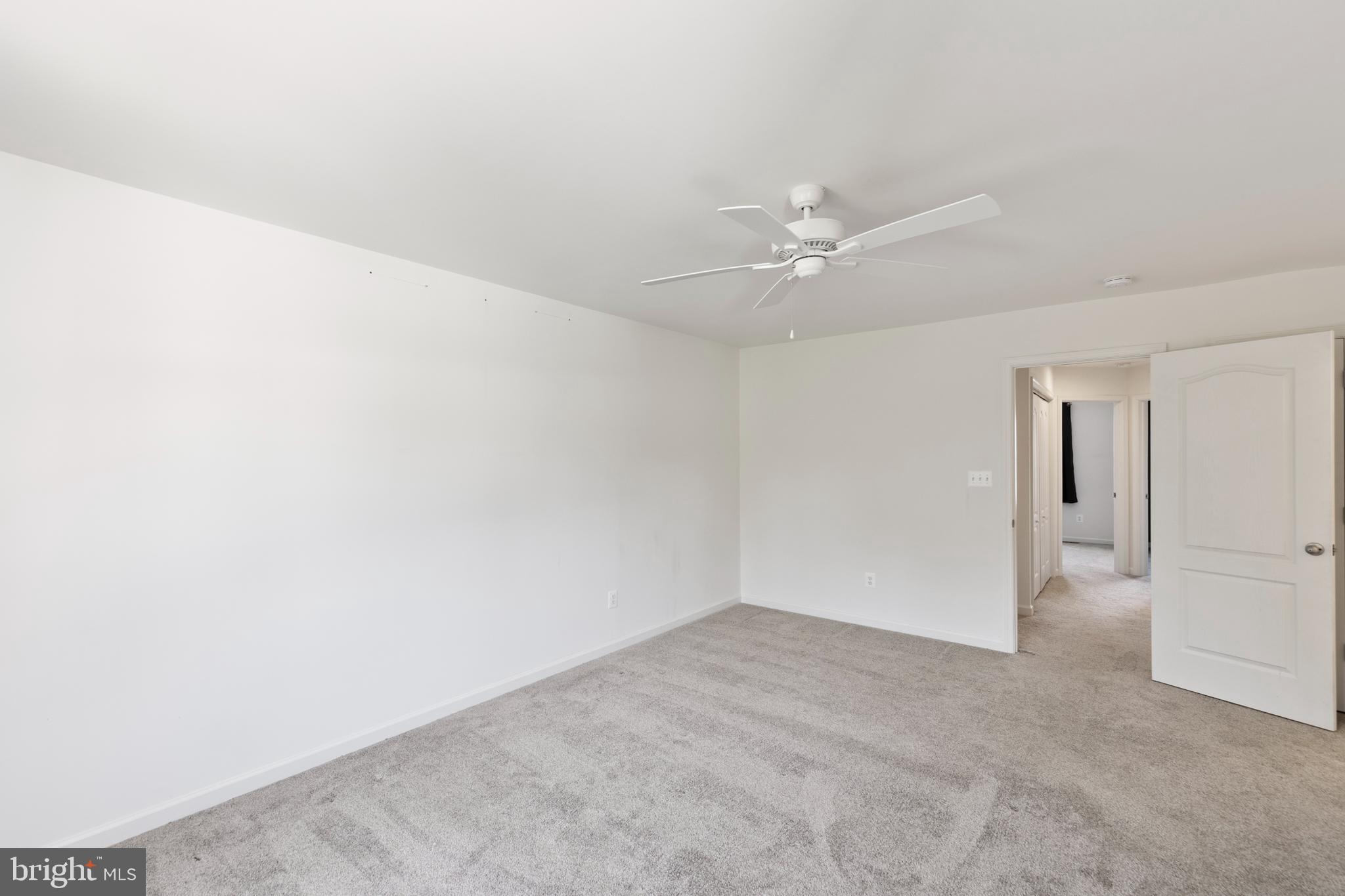 WHISPERING PINES - Residential