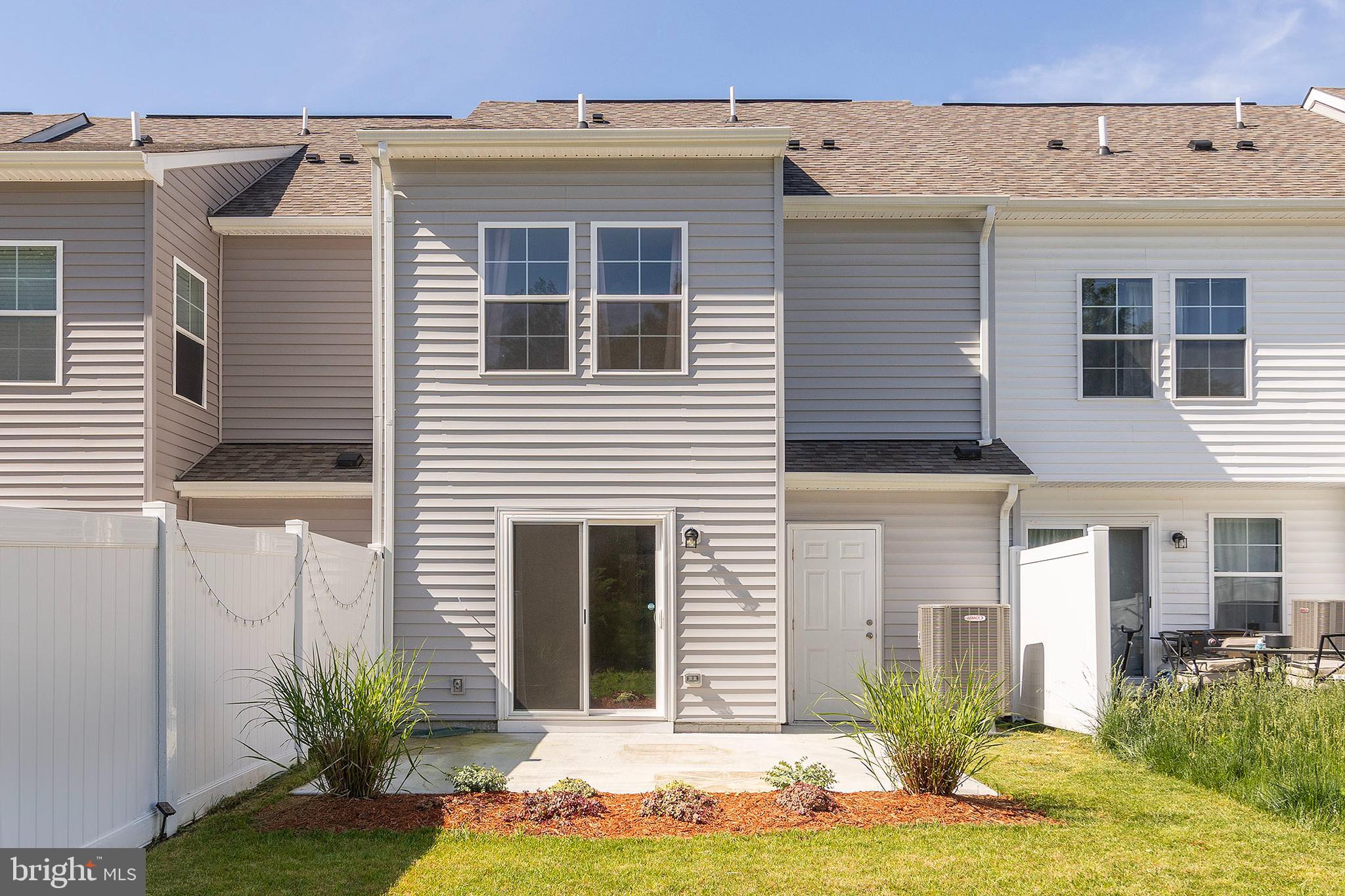 WHISPERING PINES - Residential