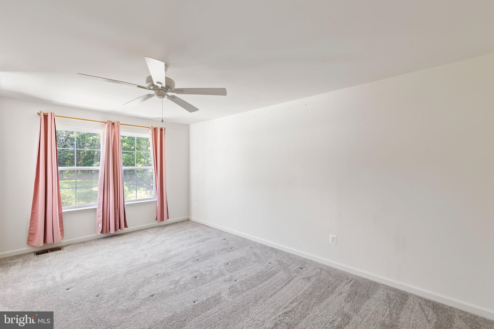 WHISPERING PINES - Residential