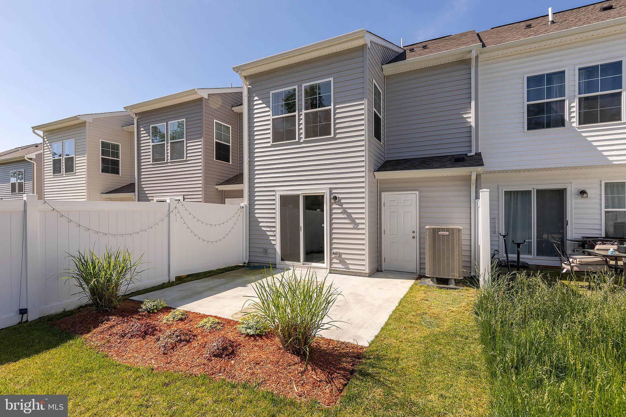 WHISPERING PINES - Residential