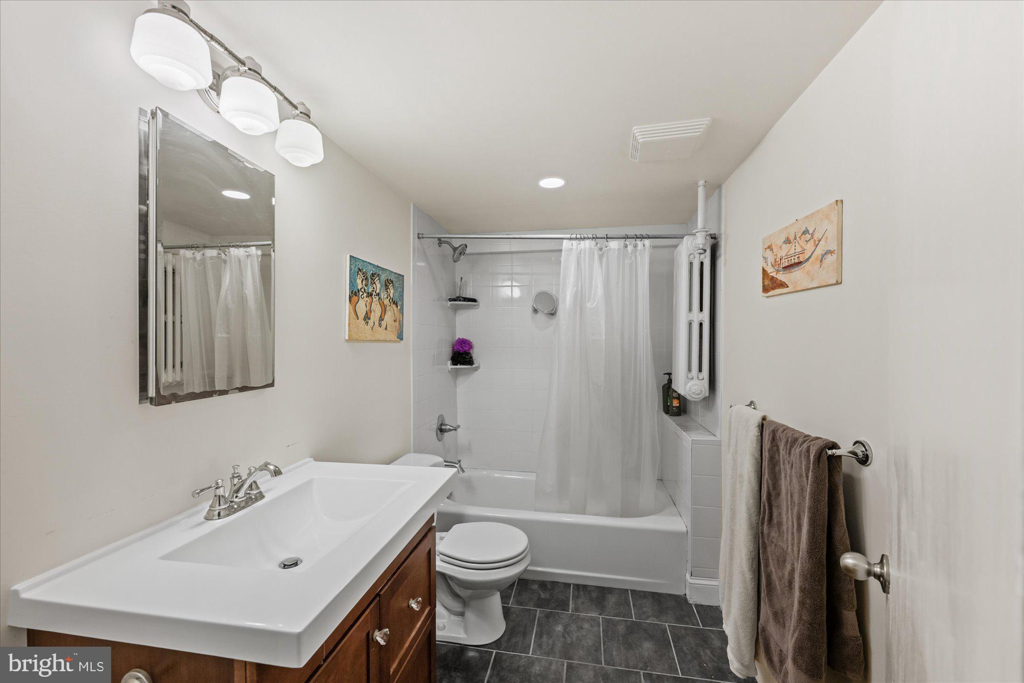 CHEVY CHASE - Residential