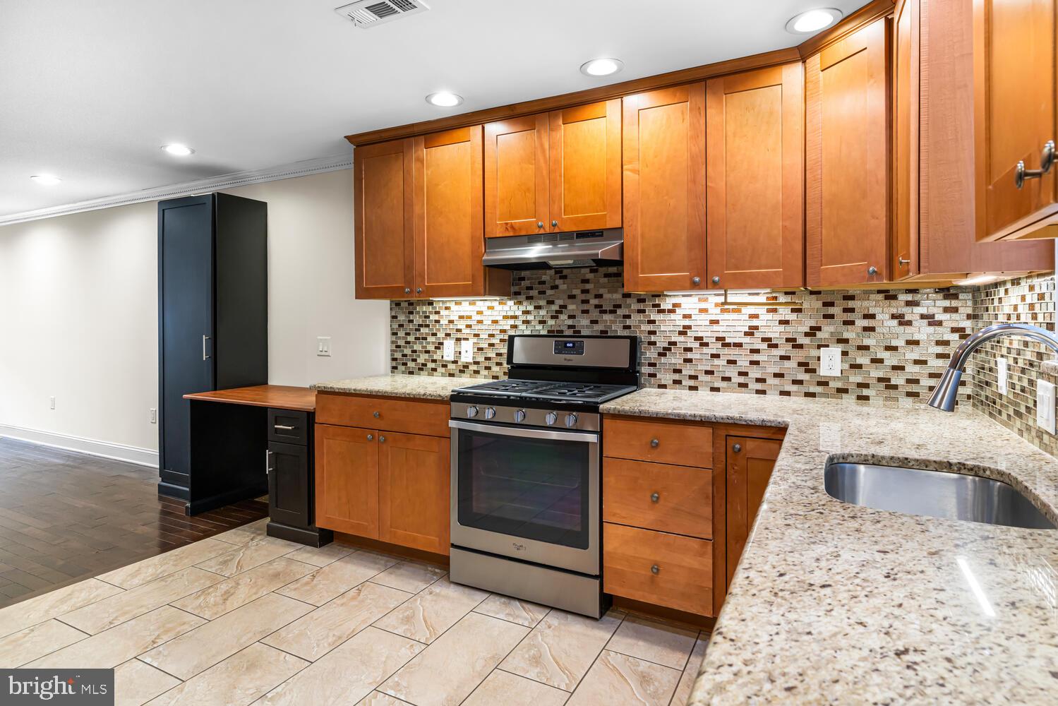 PASSYUNK SQUARE - Residential